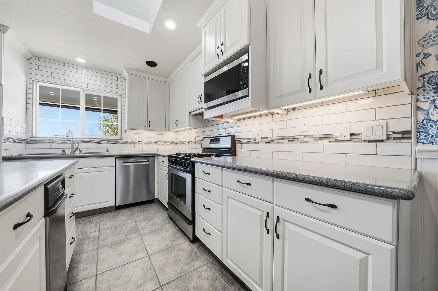 Valley Springs, California, 95252, United States, 3 Bedrooms Bedrooms, ,3 BathroomsBathrooms,Residential,For Sale,1983340