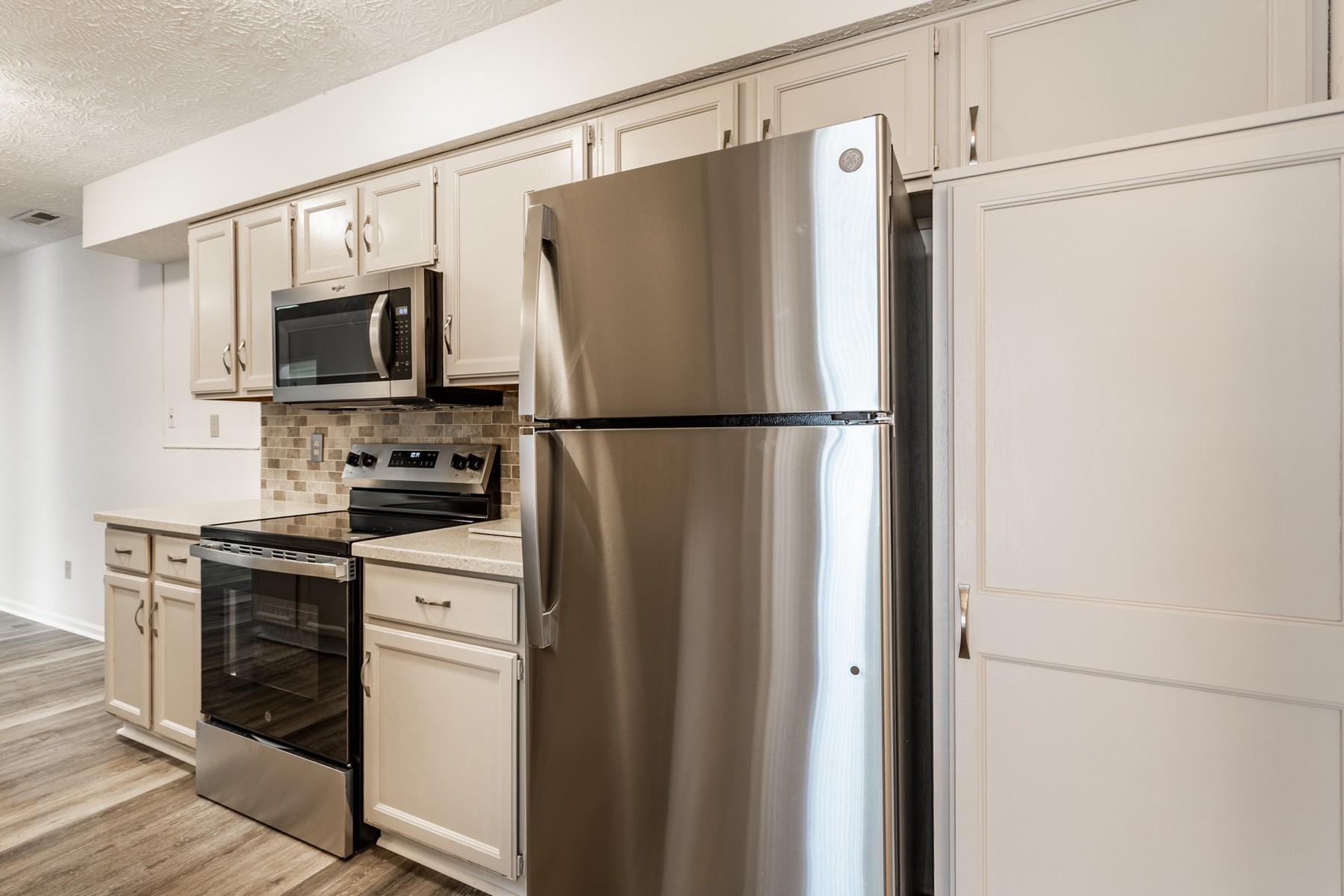  Beautiful Three Bedroom Home in Washington Township - 物件實景