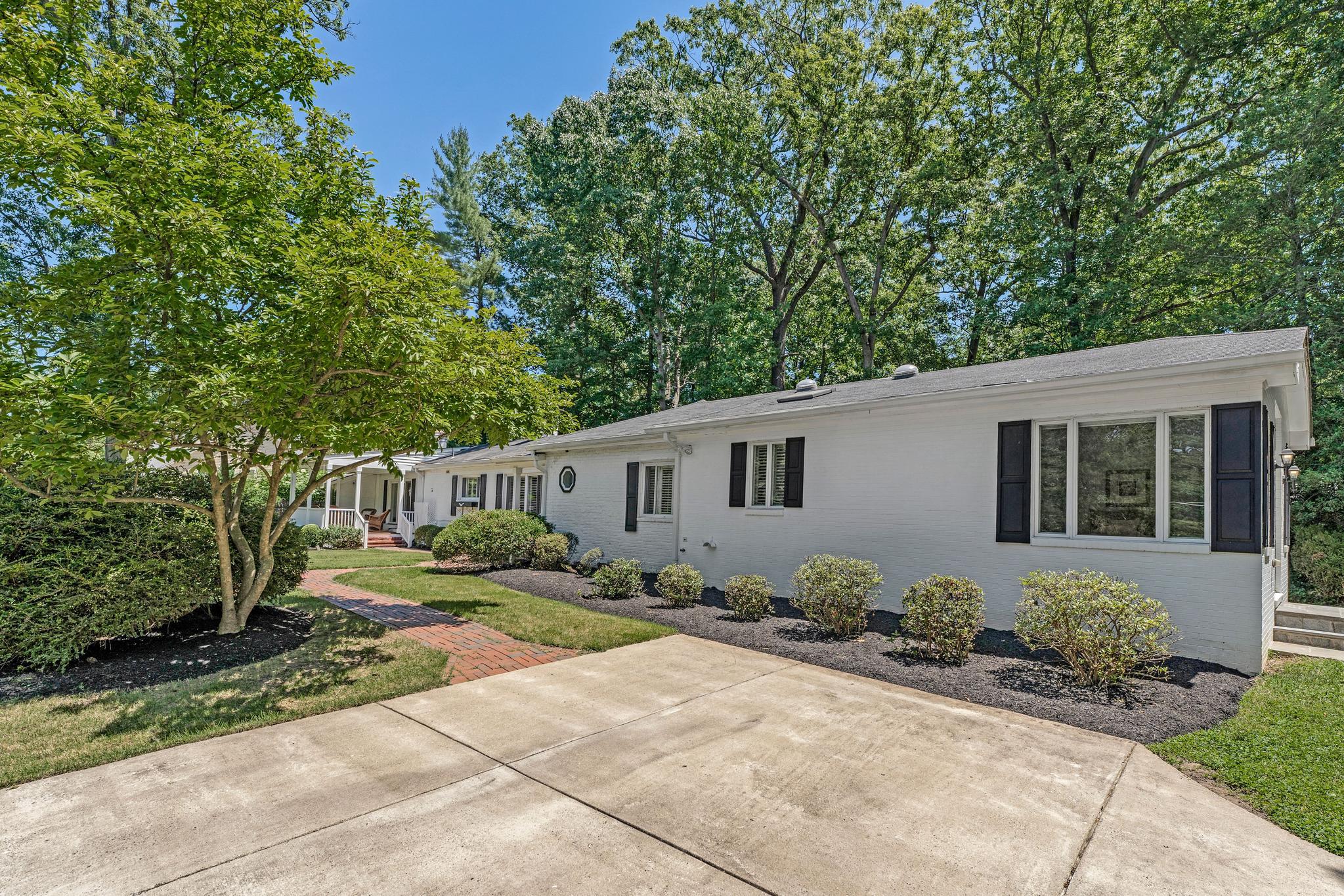  8601 Mount Zephyr Drive, Alexandria, VA, 22309 - 物件實景