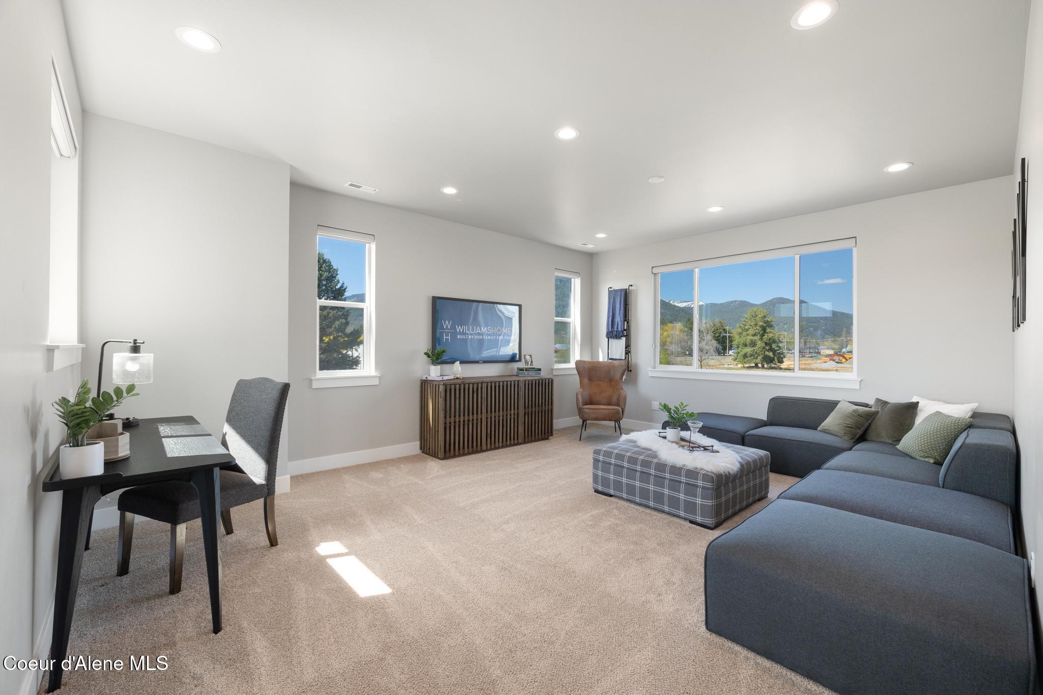 Sandpoint, Idaho, 83864, United States, 4 Bedrooms Bedrooms, ,3 BathroomsBathrooms,Residential,For Sale,1991362