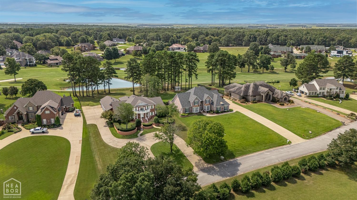 Jonesboro, Arkansas, 72404, United States, 4 Bedrooms Bedrooms, ,5 BathroomsBathrooms,Residential,For Sale,1983178