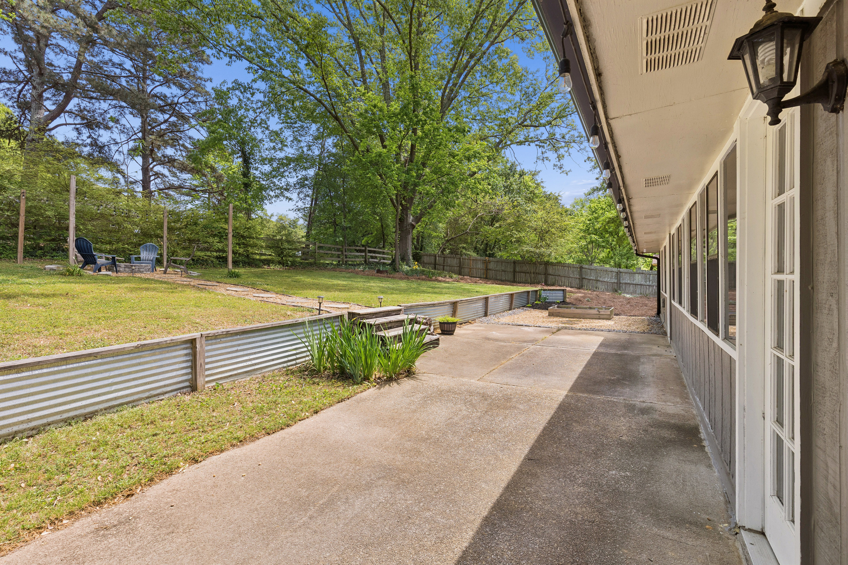  Spacious Ranch with Backyard Retreat in Powder Springs - 物件實景