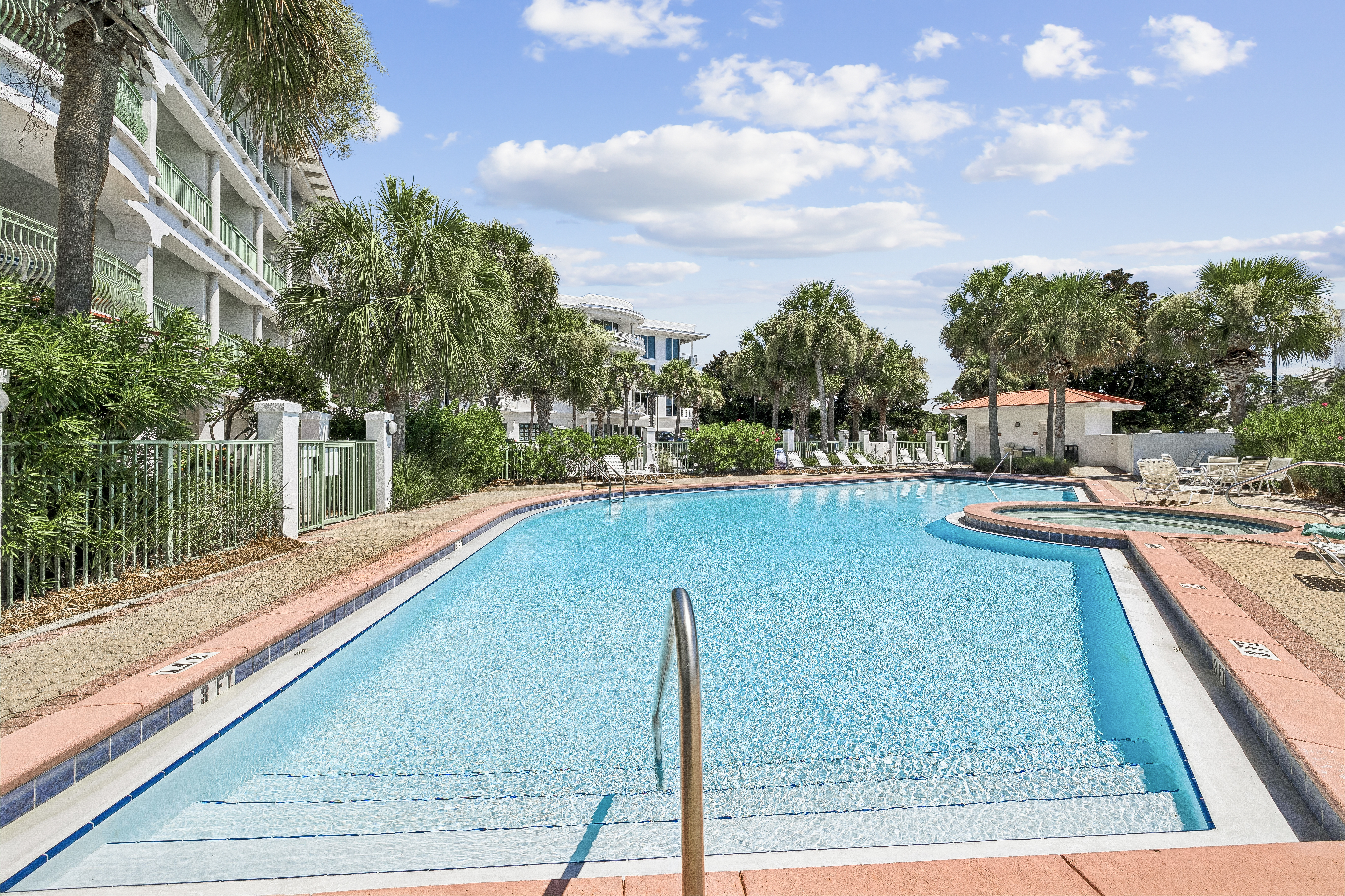  Ground-Floor Poolside 30A Studio with Private Patio & Private Beach Access - 物件實景