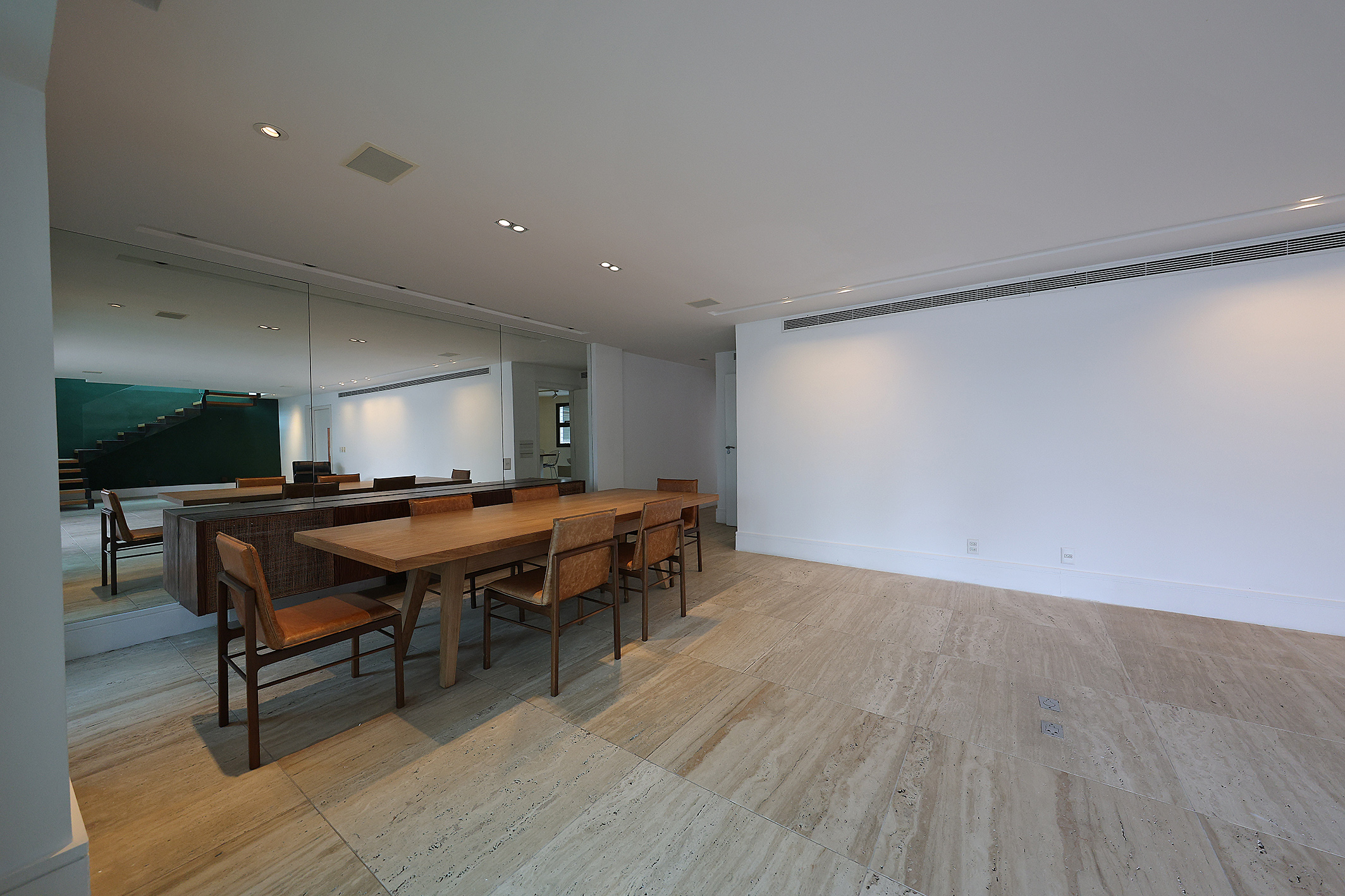  Duplex penthouse with ocean views in Leblon and generous layout - 物件實景