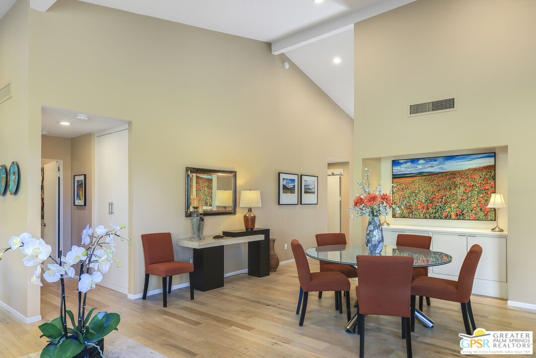 Palm Springs, California, 92264, United States, 2 Bedrooms Bedrooms, ,2 BathroomsBathrooms,Residential,For Sale,1989572