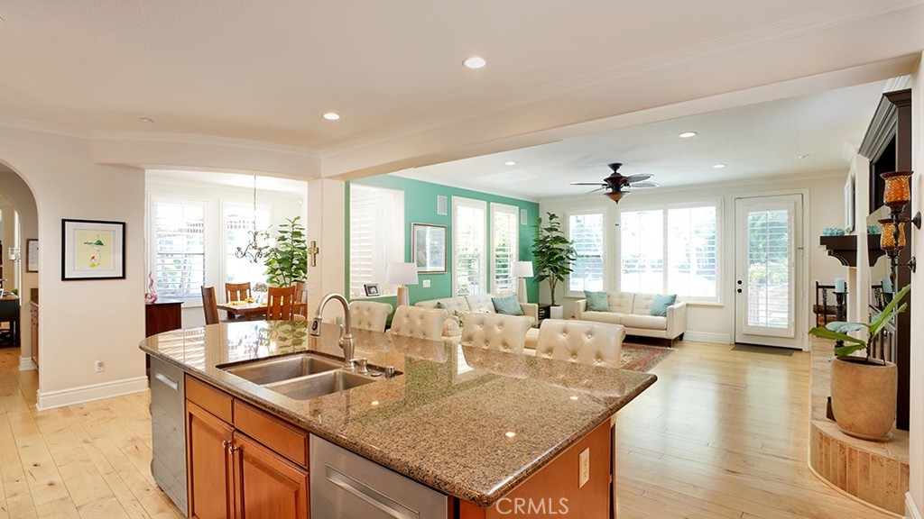 San Clemente, California, 92673, United States, 5 Bedrooms Bedrooms, ,5 BathroomsBathrooms,Residential,For Sale,1991366