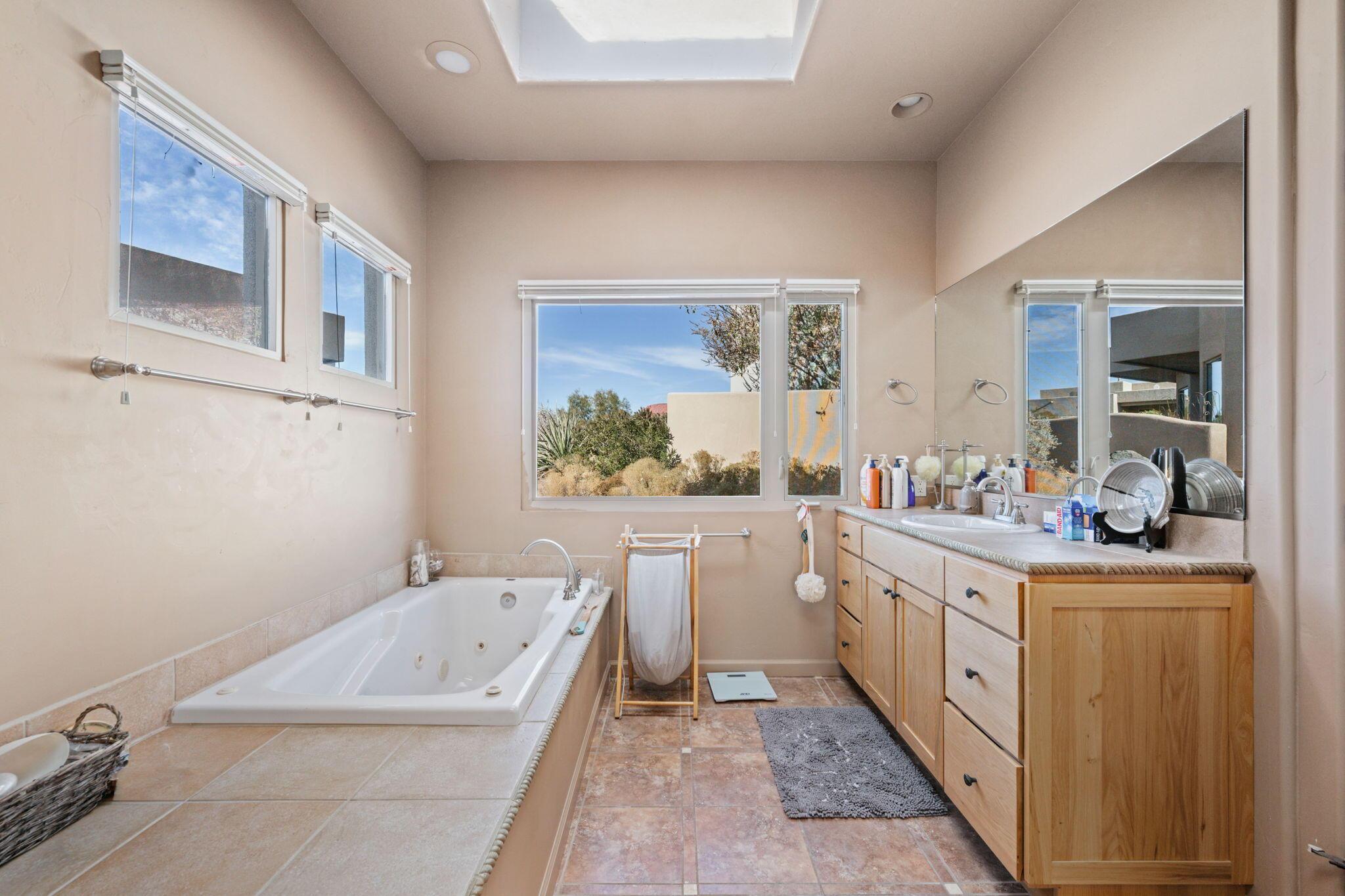 Santa Clara, Utah, 84765, United States, 4 Bedrooms Bedrooms, ,3 BathroomsBathrooms,Residential,For Sale,2005158