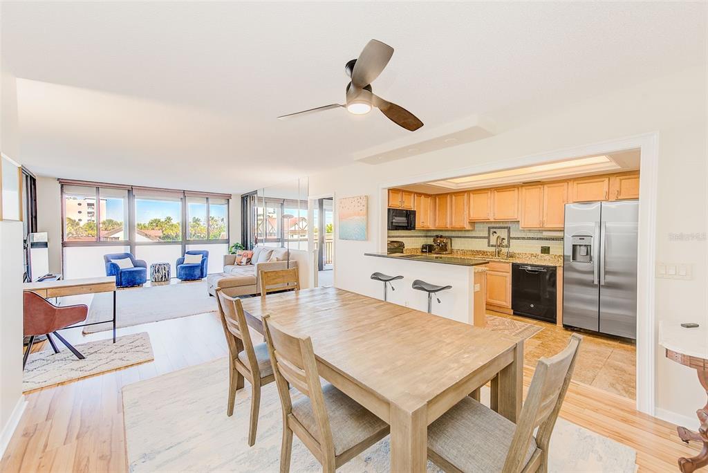 St Pete Beach, Florida, 33706, United States, 2 Bedrooms Bedrooms, ,2 BathroomsBathrooms,Residential,For Sale,1987564