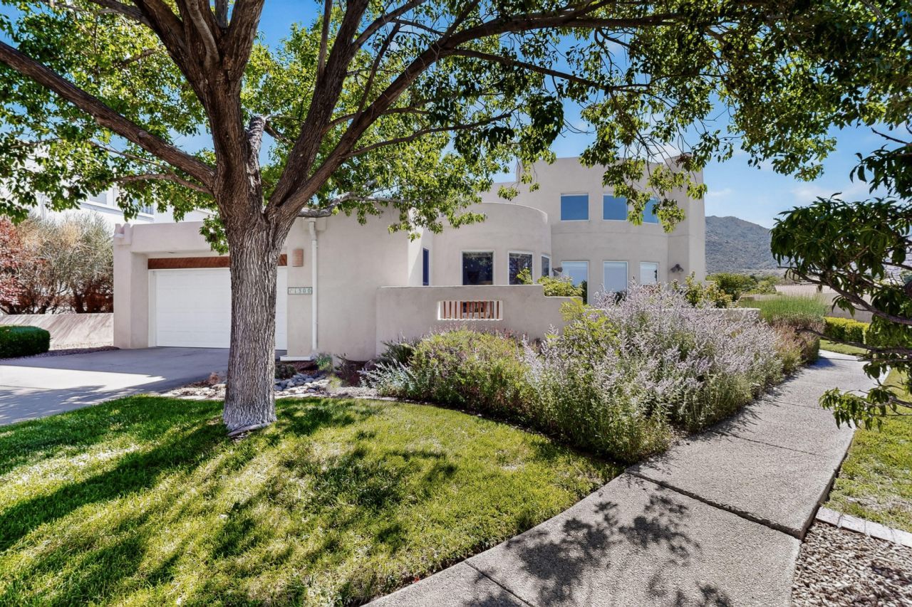 Albuquerque, New Mexico, 87112, United States, 4 Bedrooms Bedrooms, ,3 BathroomsBathrooms,Residential,For Sale,1917546