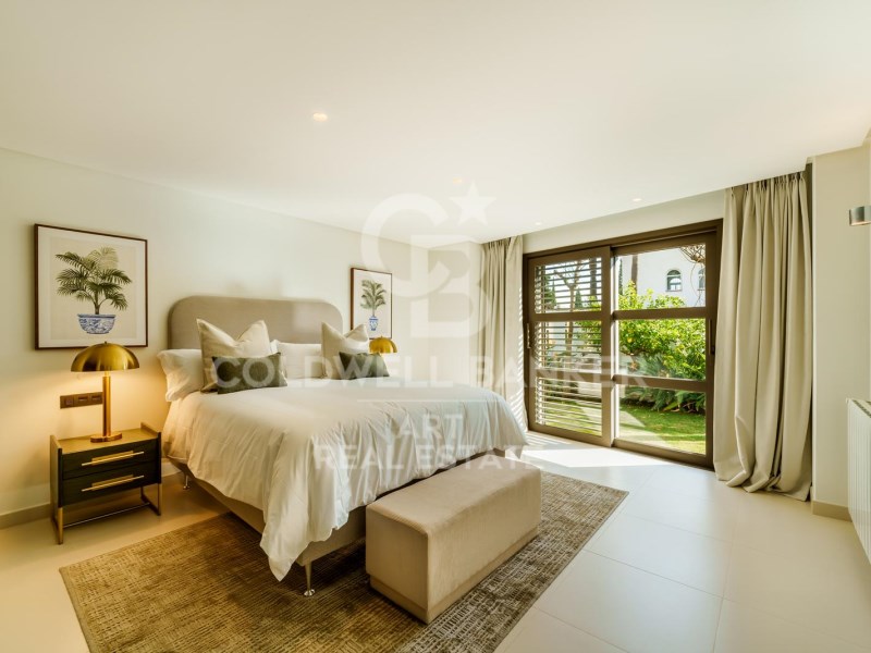 Marbella, Andalusia, ES, 5 Bedrooms Bedrooms, ,5 BathroomsBathrooms,Residential,For Sale,1767301