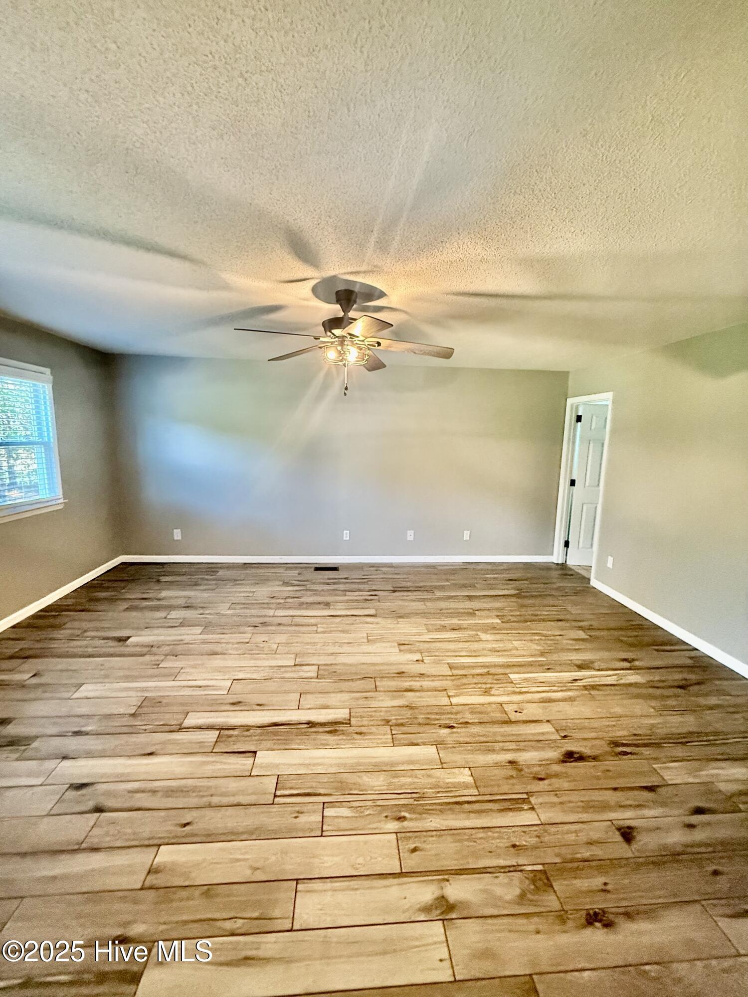 Southport, North Carolina, 28461, United States, 3 Bedrooms Bedrooms, ,4 BathroomsBathrooms,Residential,For Sale,1895633