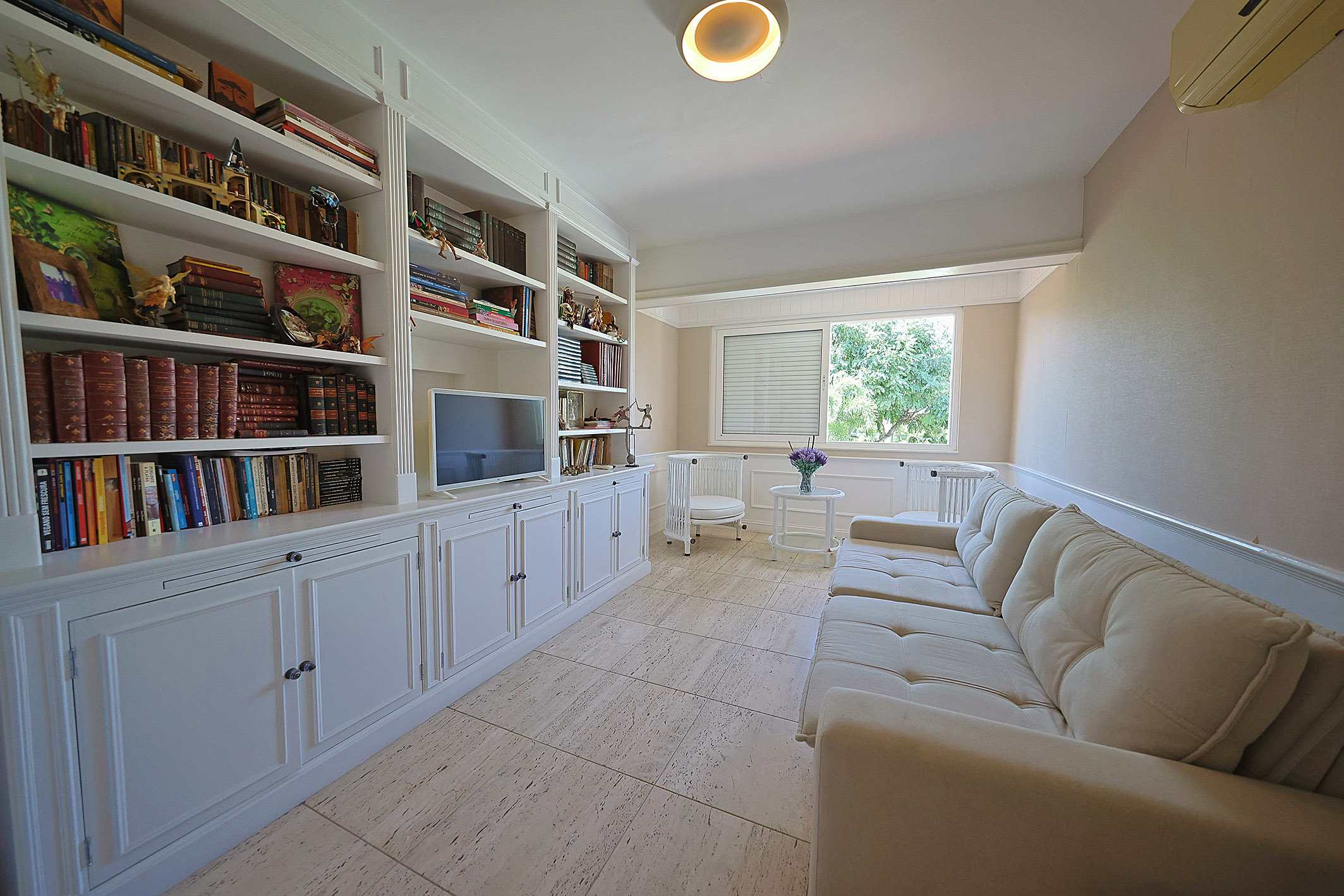  House with a pool and gourmet area in Condomínio Santa Helena - 物件實景