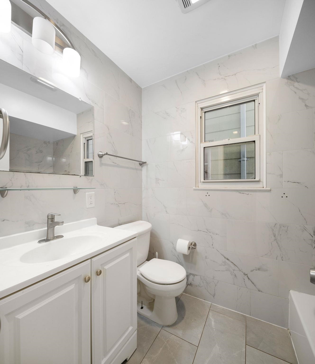 Harrison, New Jersey, 07029, United States, 6 Bedrooms Bedrooms, ,2 BathroomsBathrooms,Residential,For Sale,1991185