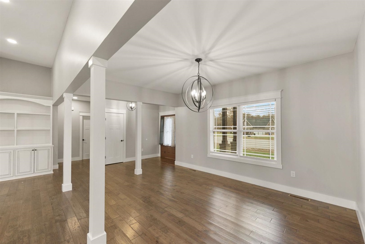 Smiths Grove, Kentucky, 42171, United States, 4 Bedrooms Bedrooms, ,3 BathroomsBathrooms,Residential,For Sale,1901805