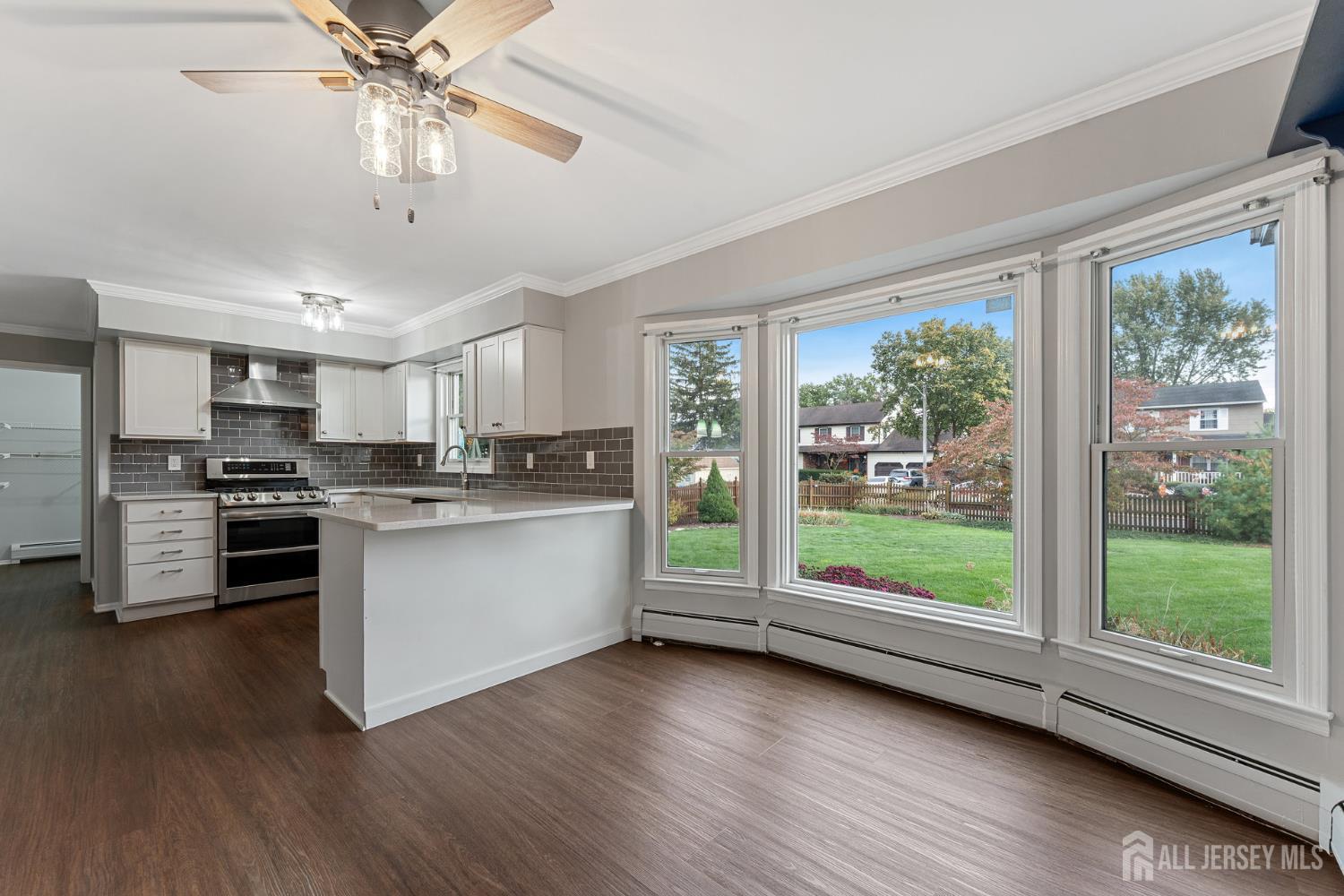 Middlesex, New Jersey, 08846, United States, 4 Bedrooms Bedrooms, ,3 BathroomsBathrooms,Residential,For Sale,1968933