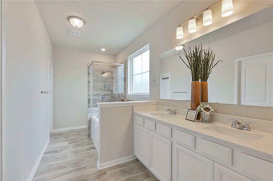 College Station, Texas, 77845, United States, 5 Bedrooms Bedrooms, ,4 BathroomsBathrooms,Residential,For Sale,1778847