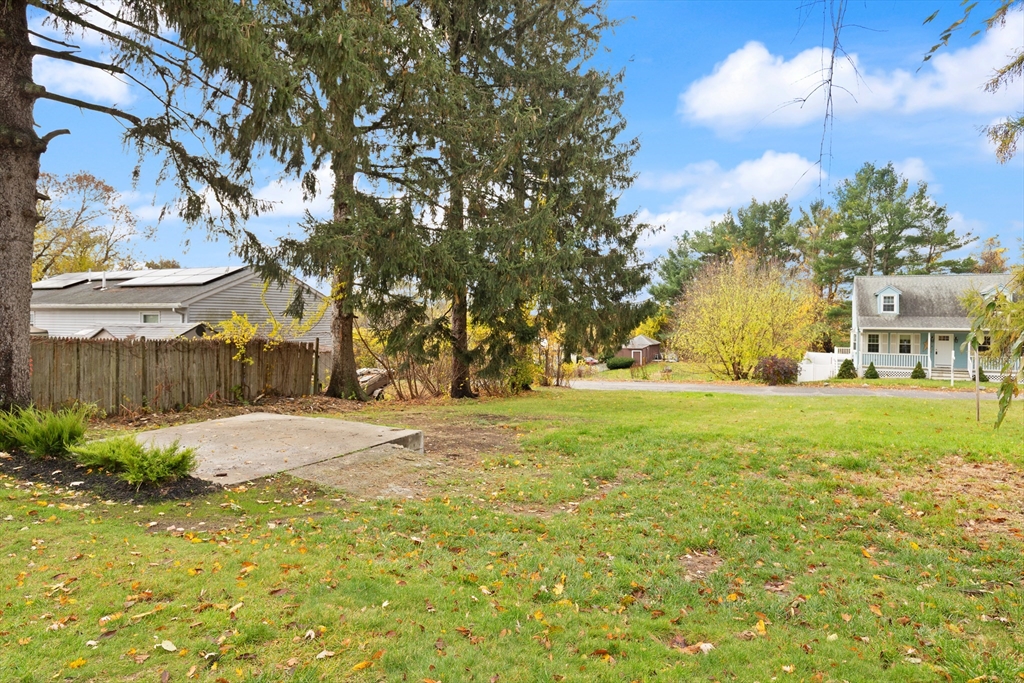 Methuen, Massachusetts, 01844, United States, 3 Bedrooms Bedrooms, ,2 BathroomsBathrooms,Residential,For Sale,1986307