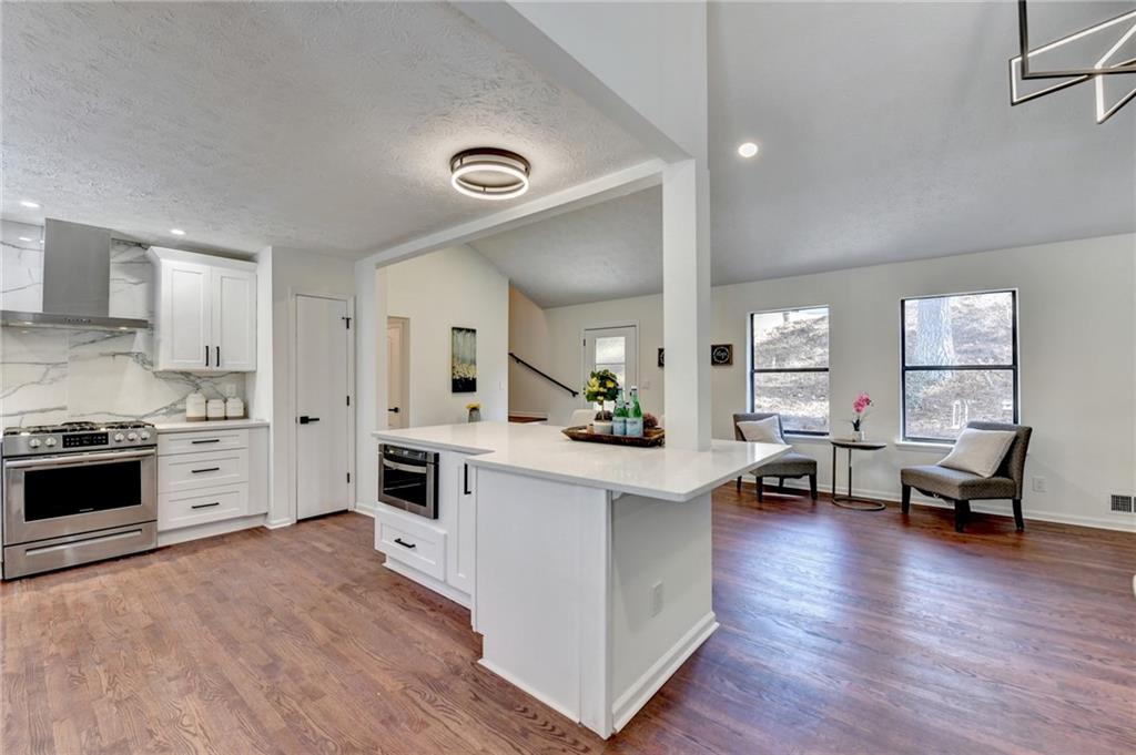 Roswell, Georgia, 30076, United States, 6 Bedrooms Bedrooms, ,3 BathroomsBathrooms,Residential,For Sale,2006214