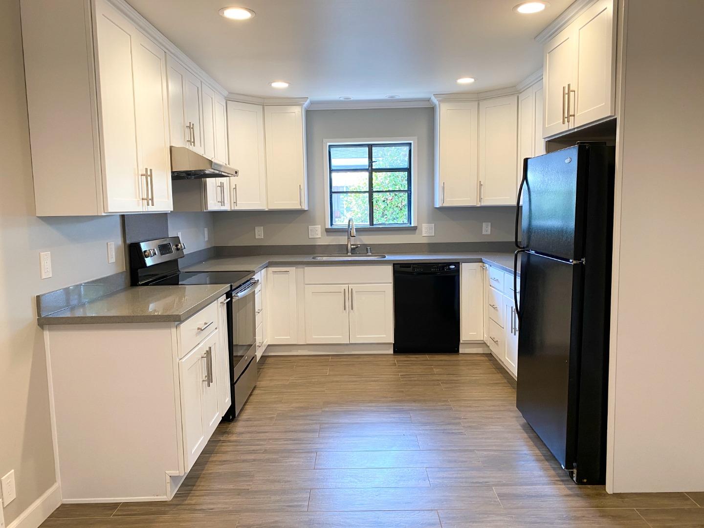 Santa Clara, California, 95051, United States, ,Residential,For Sale,1713379