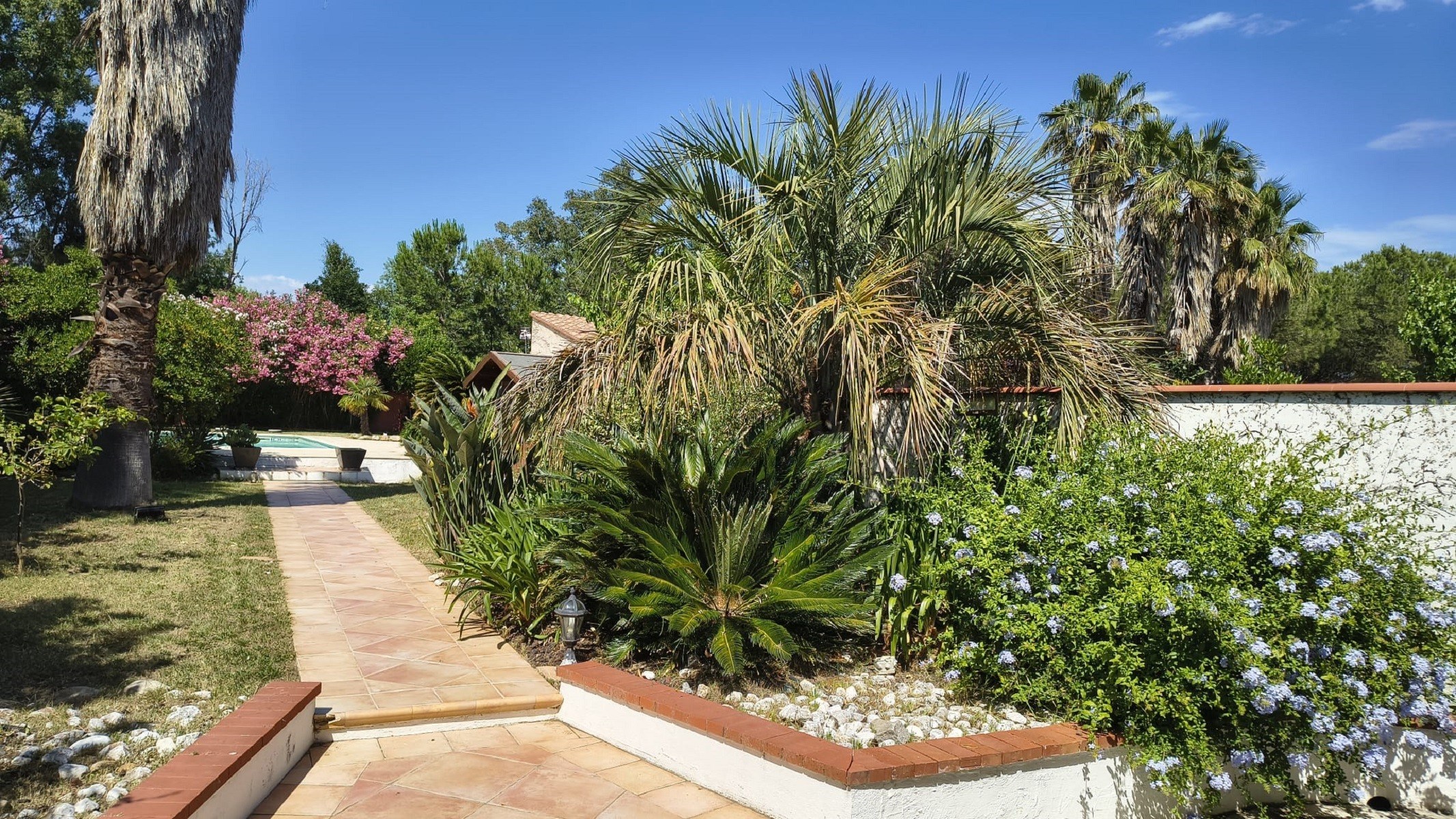  Exclusive : Charming renovated part of a domain on a tree-lined plot wih swimmi… - 物件實景