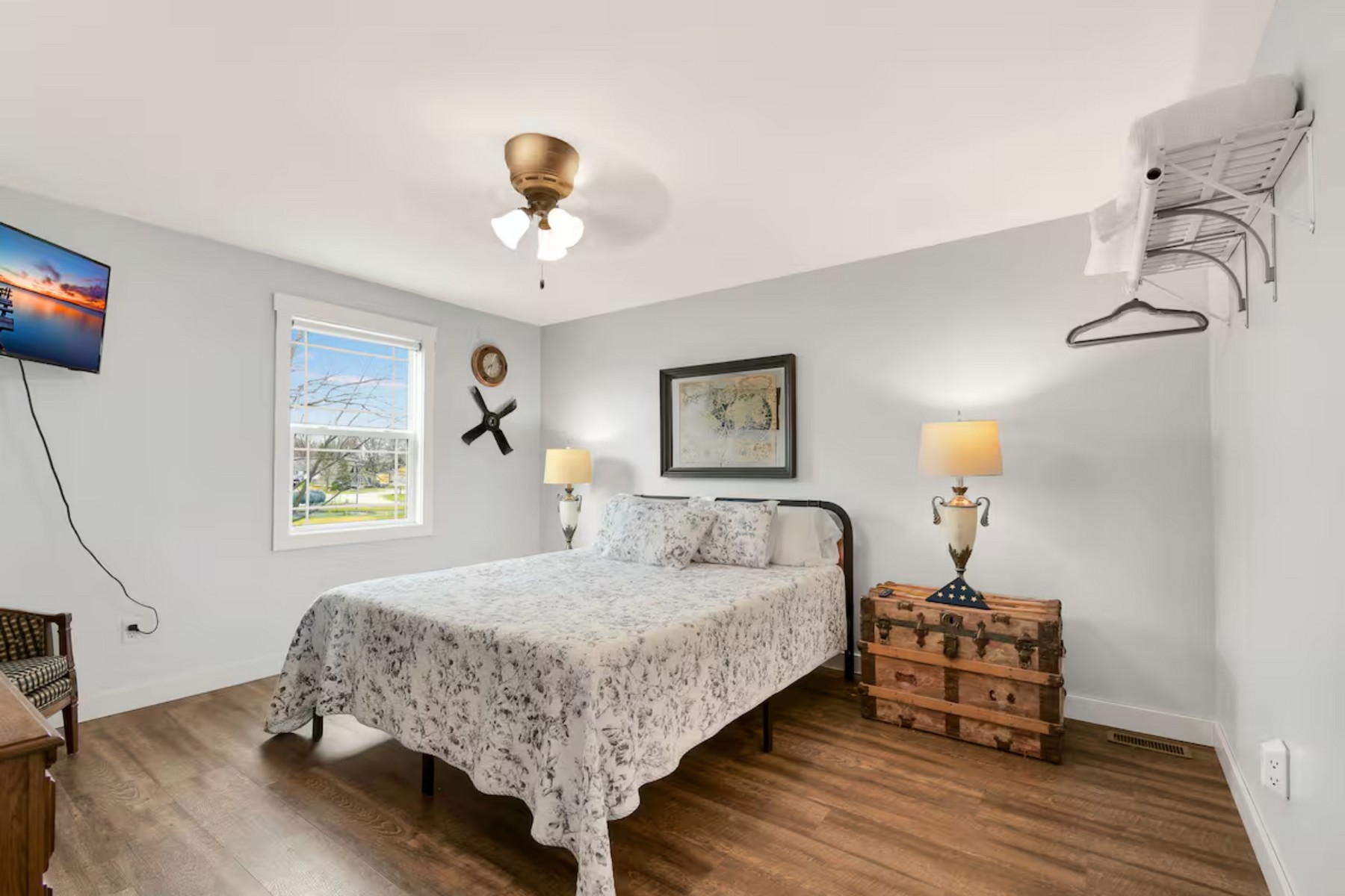  Beautifully Maintained Lake Wawasee Home with Peaceful Water Views - 物件實景