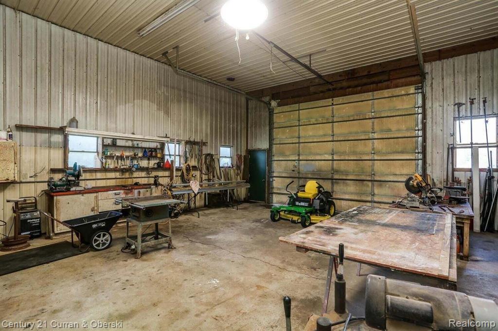 Jackson, Michigan, 49201, United States, 4 Bedrooms Bedrooms, ,3 BathroomsBathrooms,Residential,For Sale,1980498