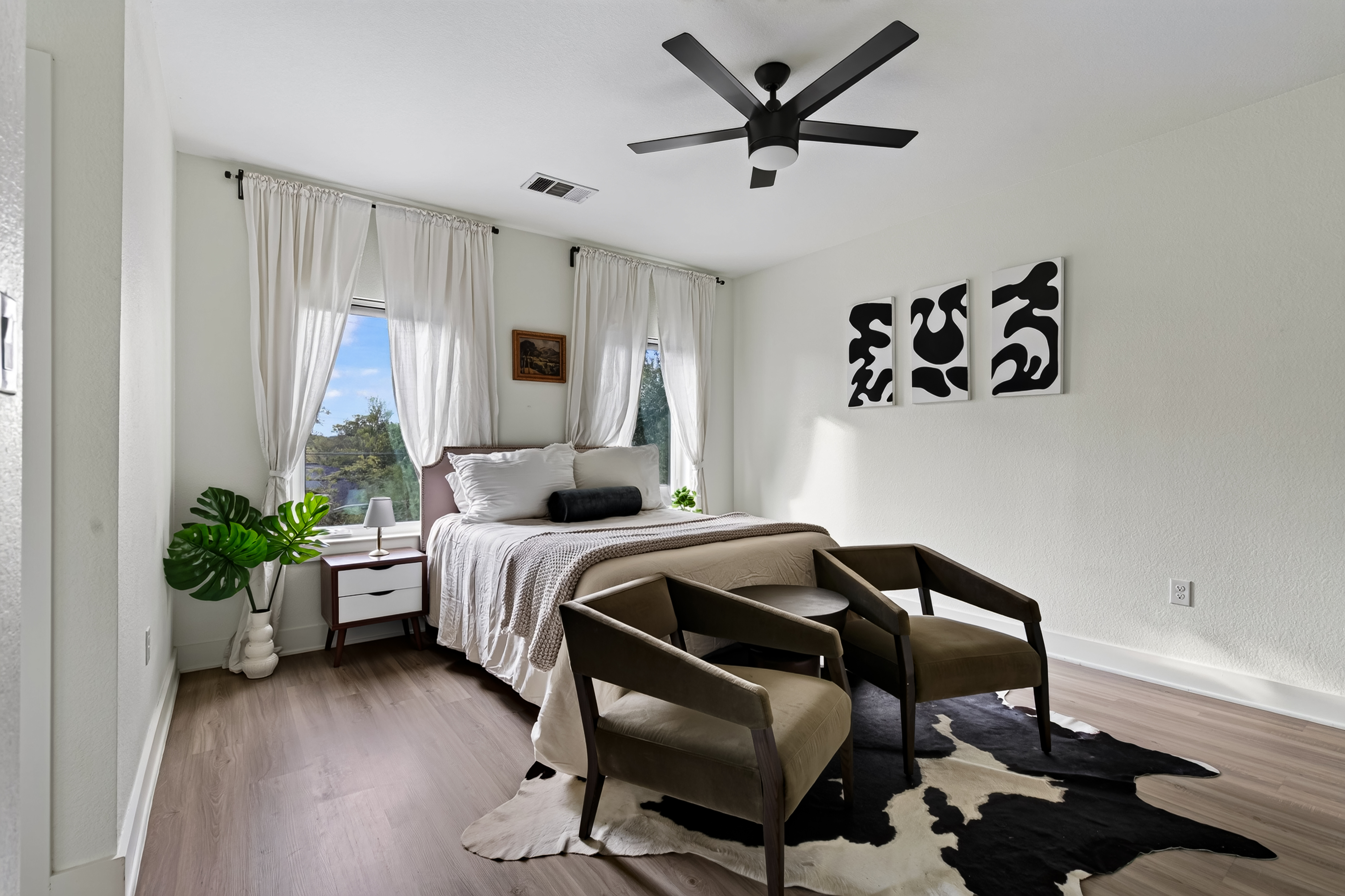  Modern Home with an Entertainer’s Backyard - 物件實景