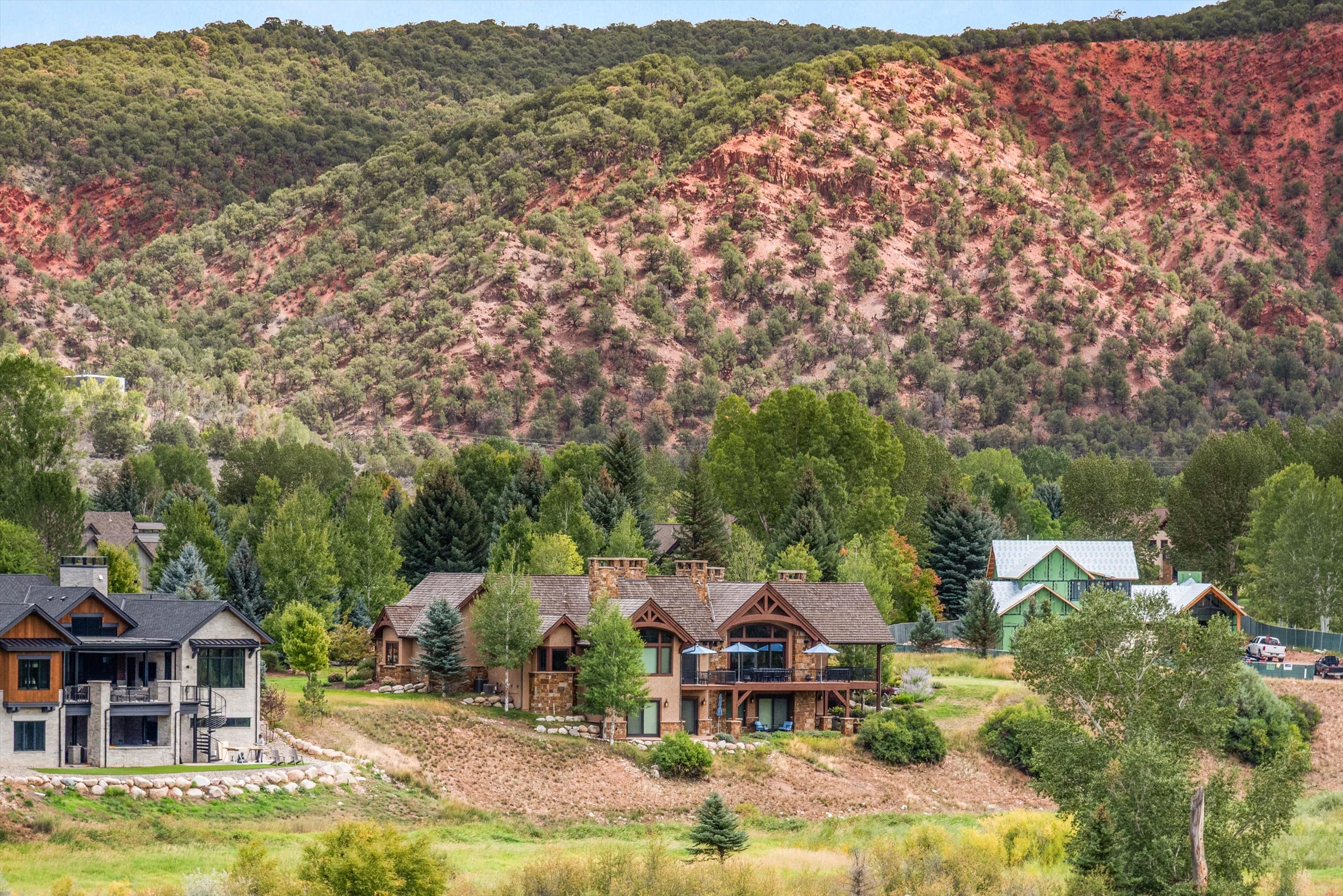  An Exceptional River-View Estate in Aspen Glen - 物件實景