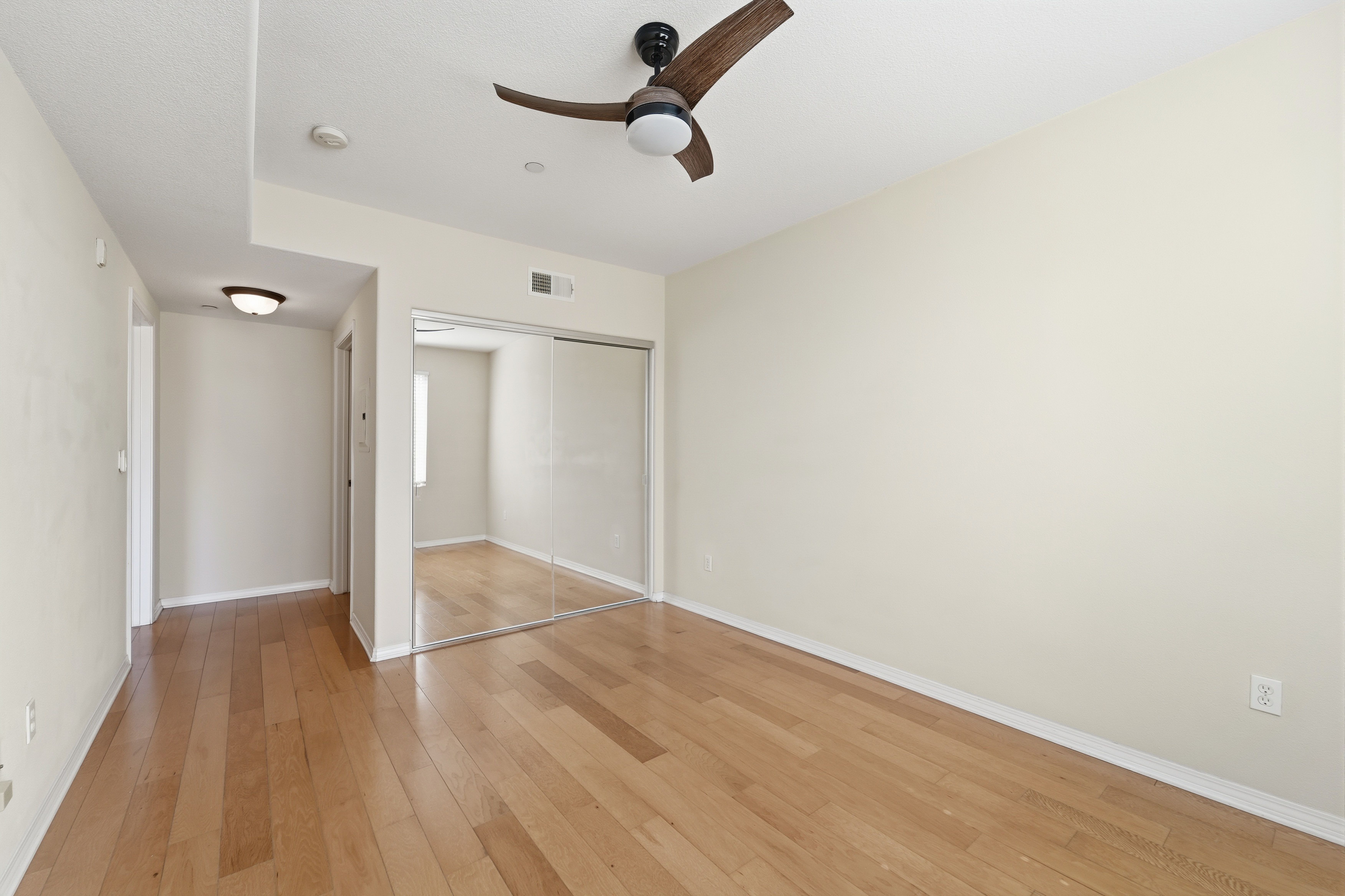 2750 Artesia Boulevard, Redondo Beach, CA 90278 - 物件實景