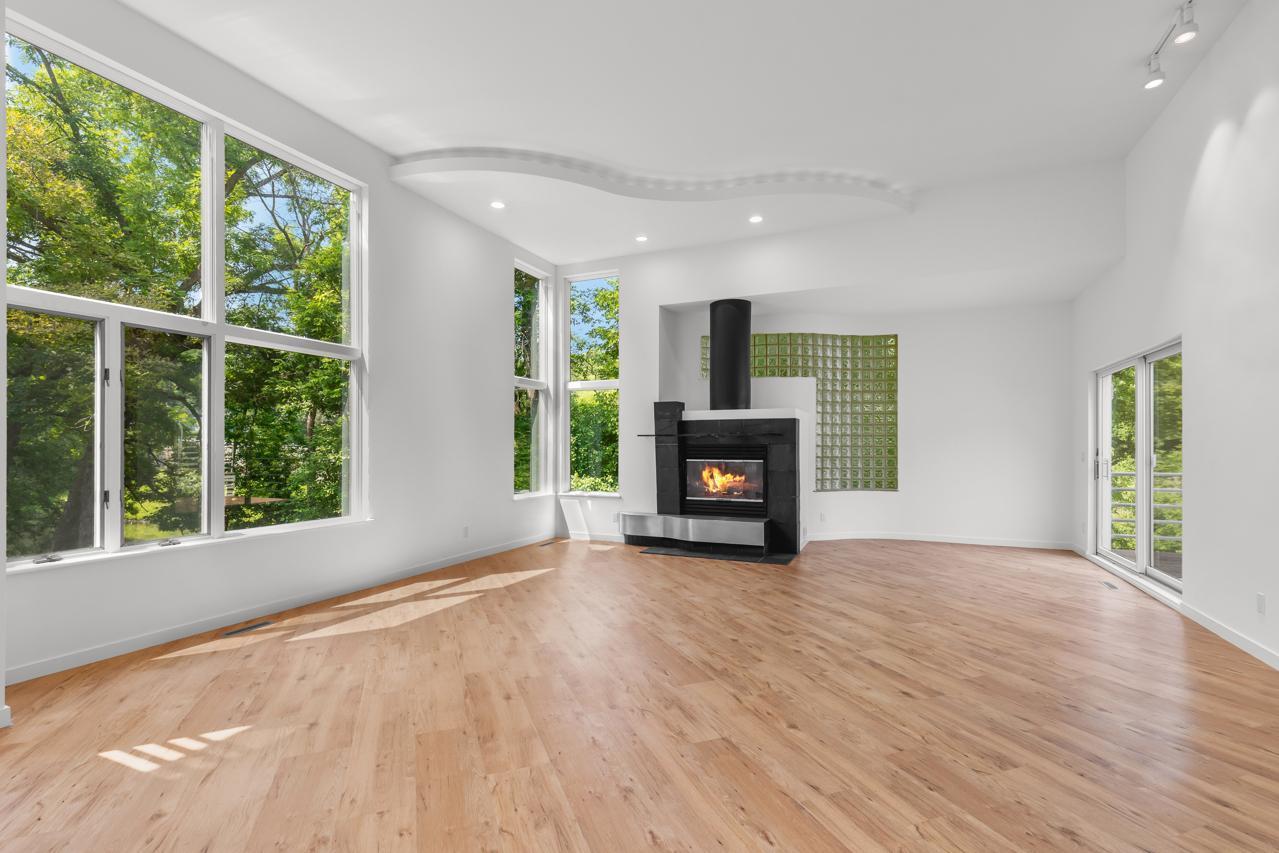 Minnetonka, Minnesota, 55305, United States, 3 Bedrooms Bedrooms, ,2 BathroomsBathrooms,Residential,For Sale,1903337