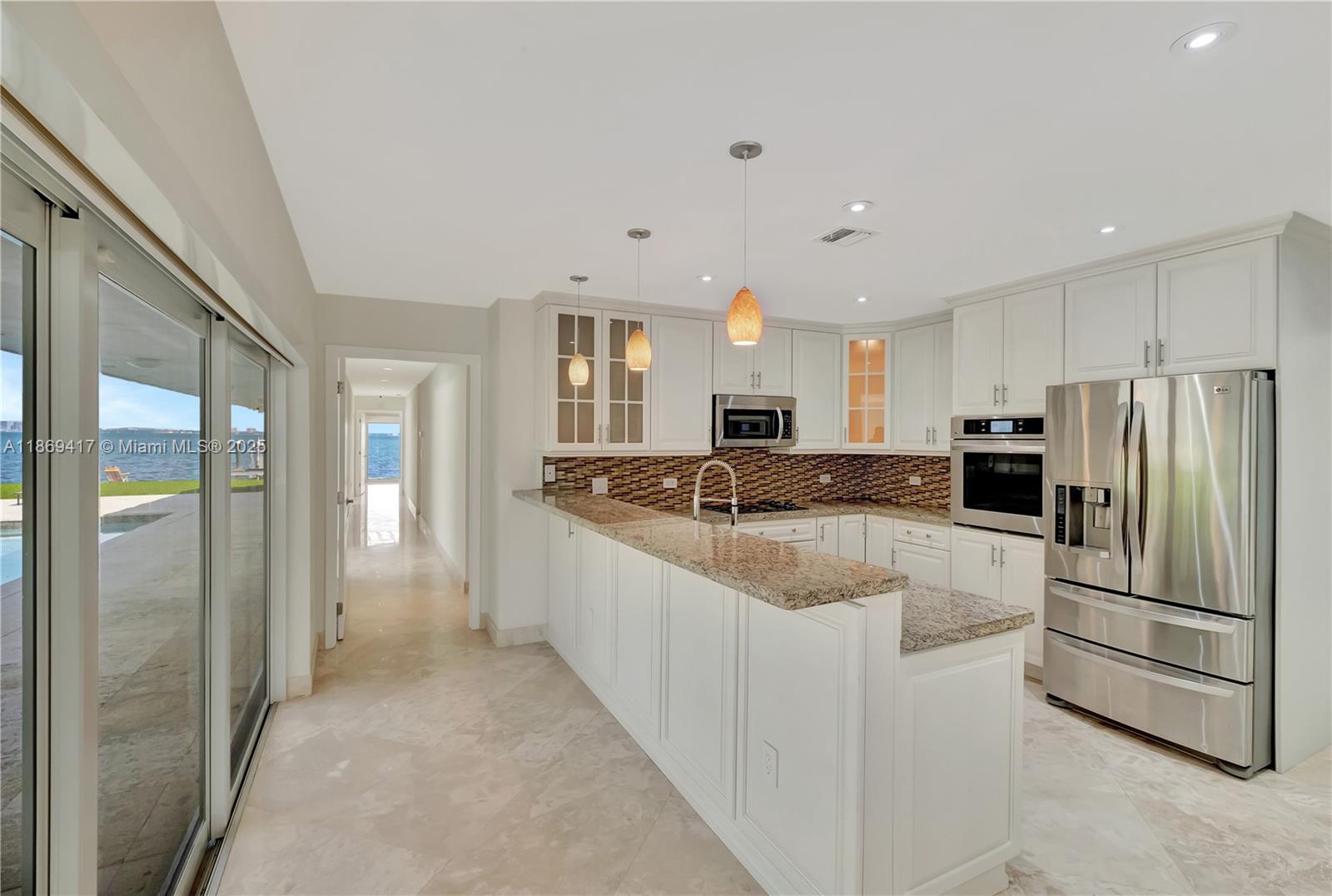 Key Biscayne, Florida, 33149, United States, 4 Bedrooms Bedrooms, ,4 BathroomsBathrooms,Residential,For Sale,1942123