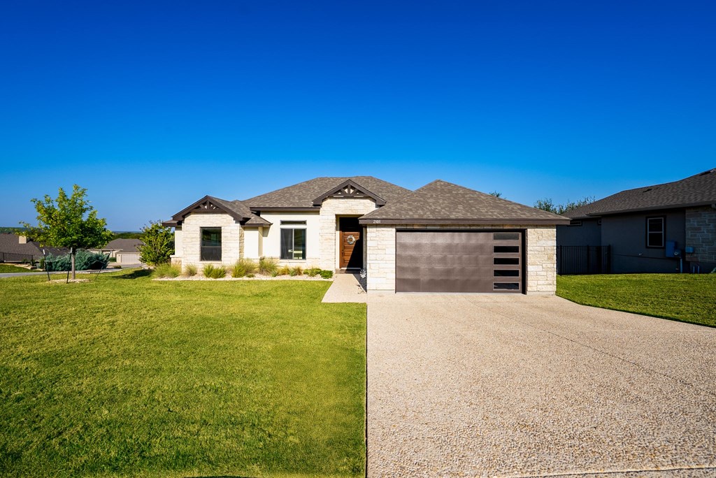 Kerrville, Texas, 78028, United States, 4 Bedrooms Bedrooms, ,3 BathroomsBathrooms,Residential,For Sale,2008788