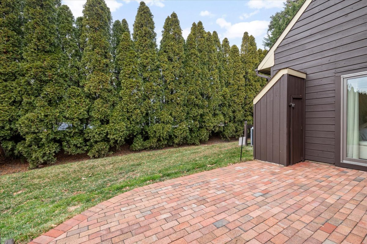 Massapequa Park, New York, 11762, United States, 2 Bedrooms Bedrooms, ,2 BathroomsBathrooms,Residential,For Sale,2008592