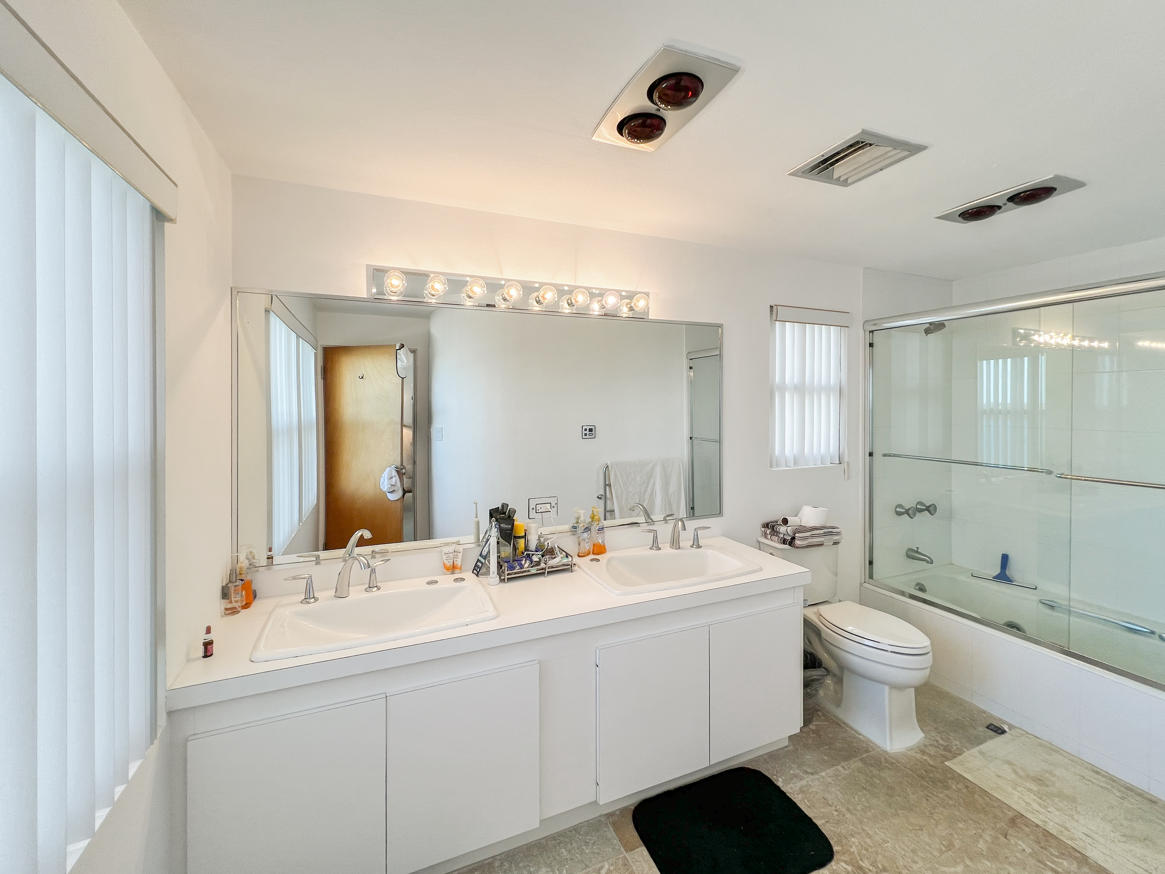 Smith's, BM, 3 Bedrooms Bedrooms, ,4 BathroomsBathrooms,Residential,For Sale,1998432