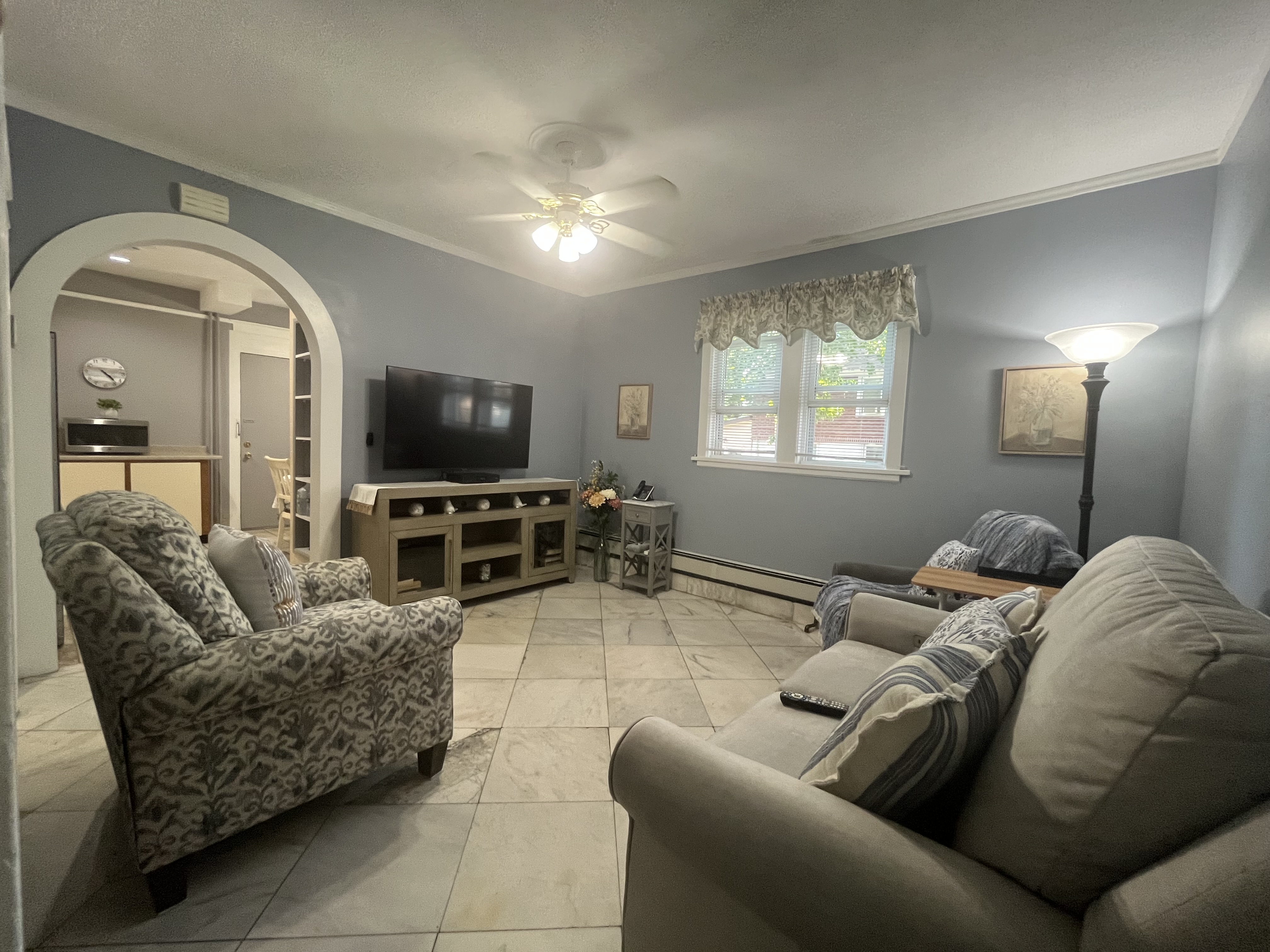 Bronx, New York, 10475, United States, 3 Bedrooms Bedrooms, ,2 BathroomsBathrooms,Residential,For Sale,1974345