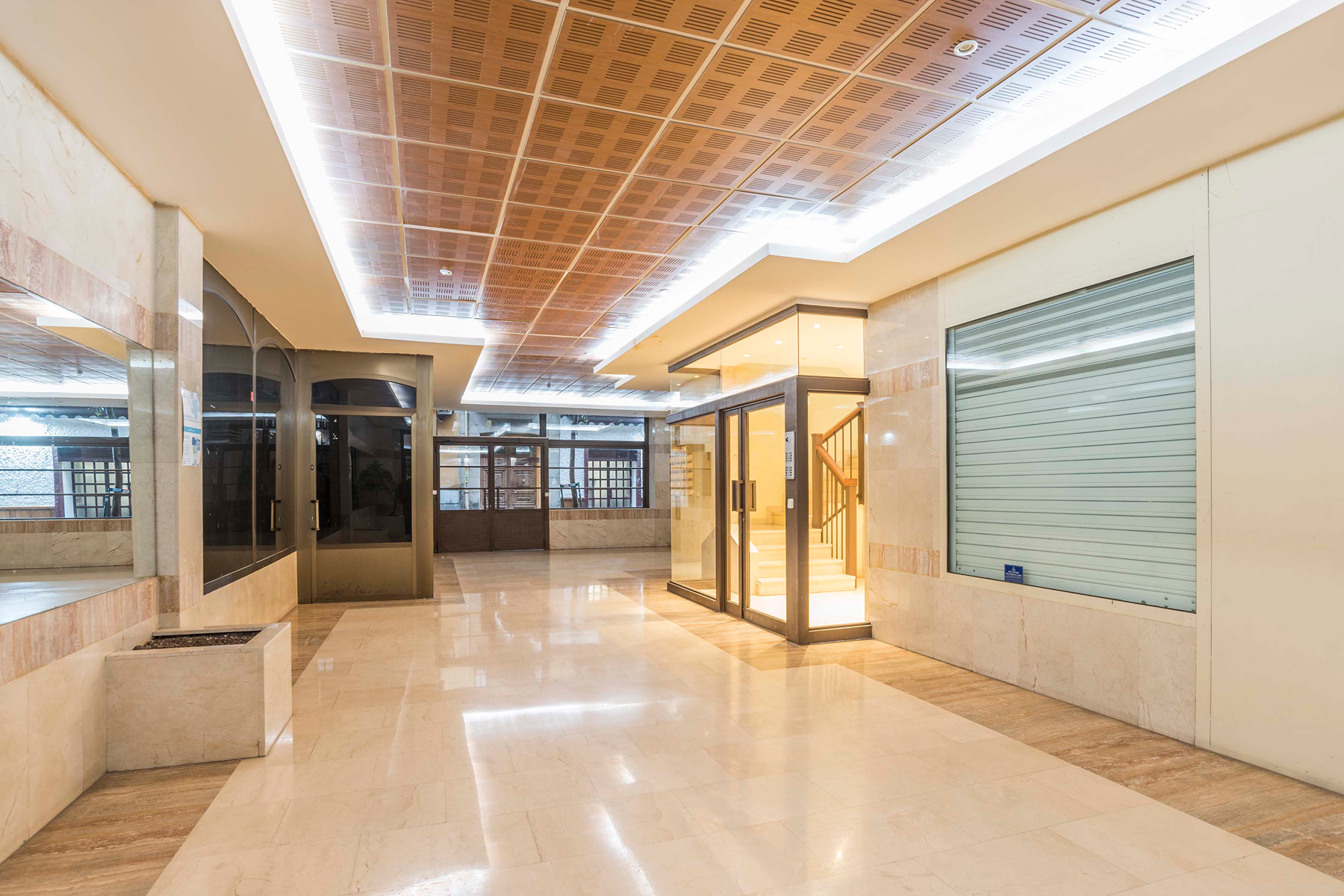  Penthouse duplex with terrace in Cortes - 物件實景