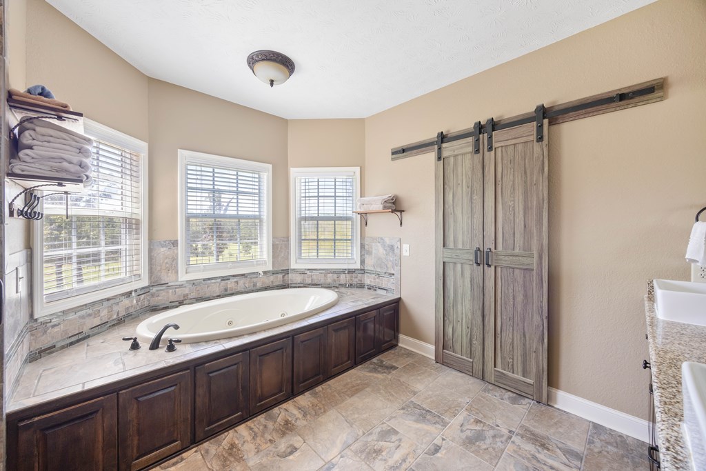 Junction City, Georgia, 31812, United States, 6 Bedrooms Bedrooms, ,5 BathroomsBathrooms,Residential,For Sale,1939165