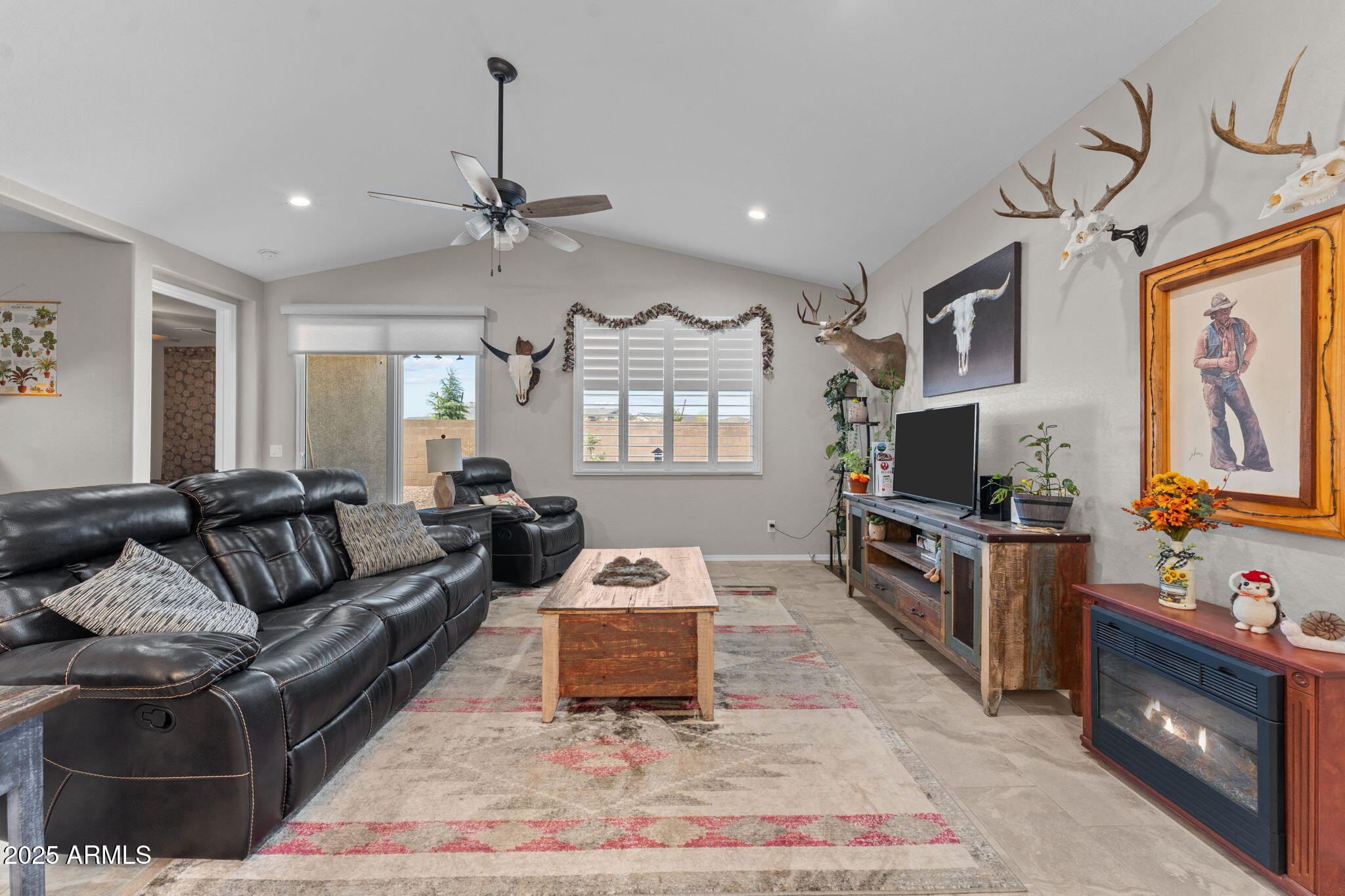 Prescott, Arizona, 86305, United States, 2 Bedrooms Bedrooms, ,2 BathroomsBathrooms,Residential,For Sale,1977514