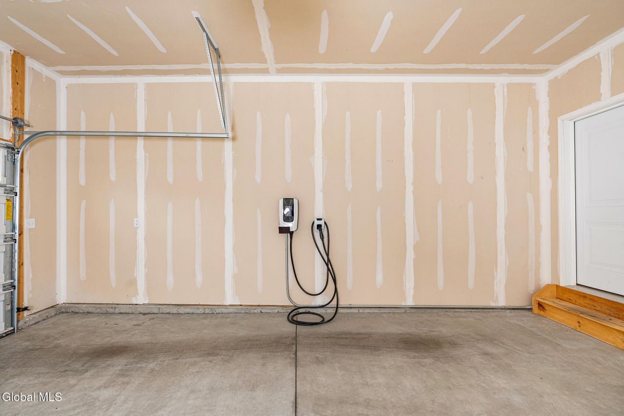 Halfmoon, New York, 12065, United States, 4 Bedrooms Bedrooms, ,3 BathroomsBathrooms,Residential,For Sale,1987891