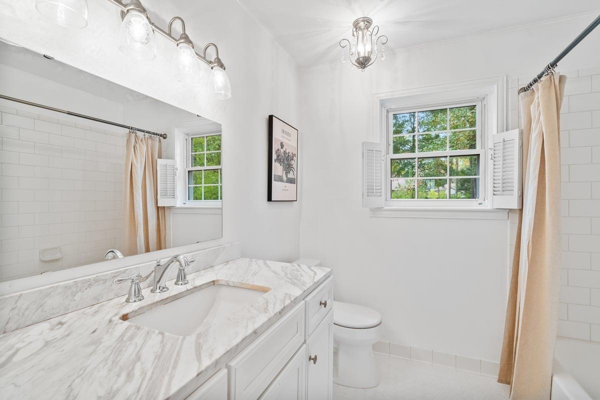 Collierville, Tennessee, 38017, United States, 3 Bedrooms Bedrooms, ,3 BathroomsBathrooms,Residential,For Sale,1989206