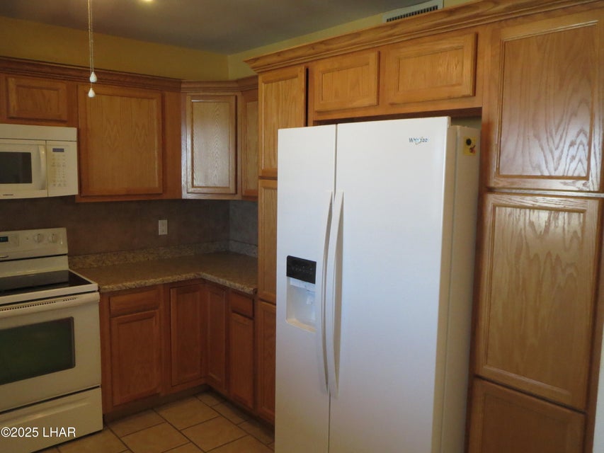 Lake Havasu, Arizona, 86406, United States, 4 Bedrooms Bedrooms, ,1 BathroomBathrooms,Residential,For Sale,1927828