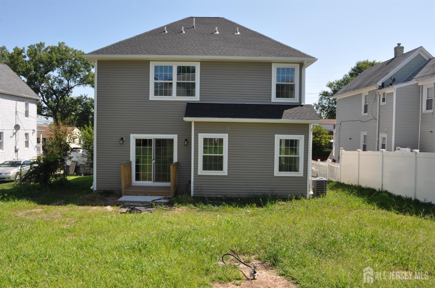 Woodbridge, New Jersey, 07095, United States, 4 Bedrooms Bedrooms, ,4 BathroomsBathrooms,Residential,For Sale,1920305
