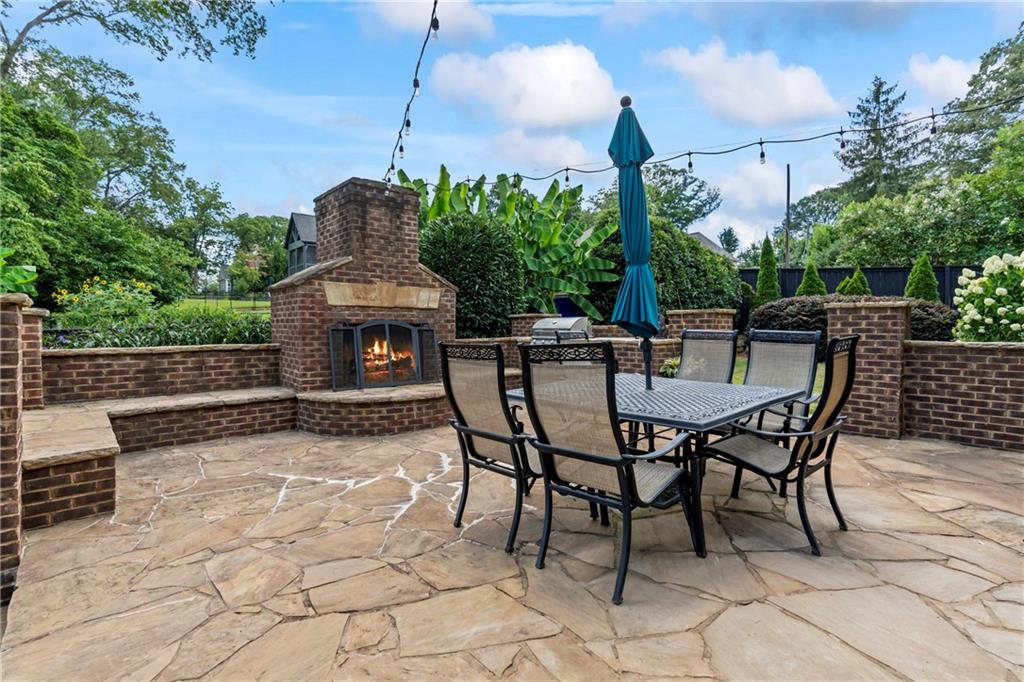 Marietta, Georgia, 30060, United States, 5 Bedrooms Bedrooms, ,4 BathroomsBathrooms,Residential,For Sale,1973923