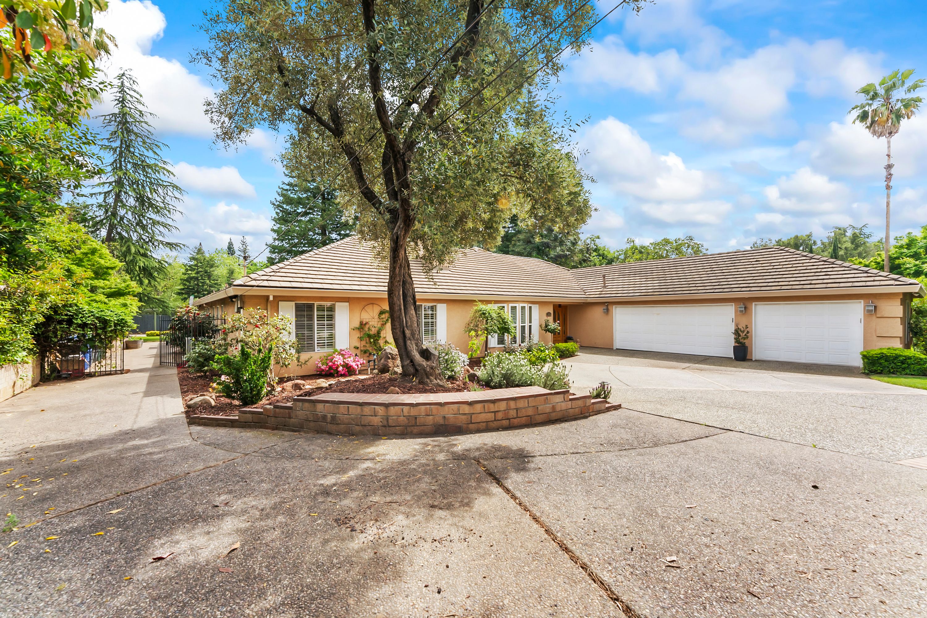  2230 Hillcrest Way, Carmichael, CA 95608 - 物件實景