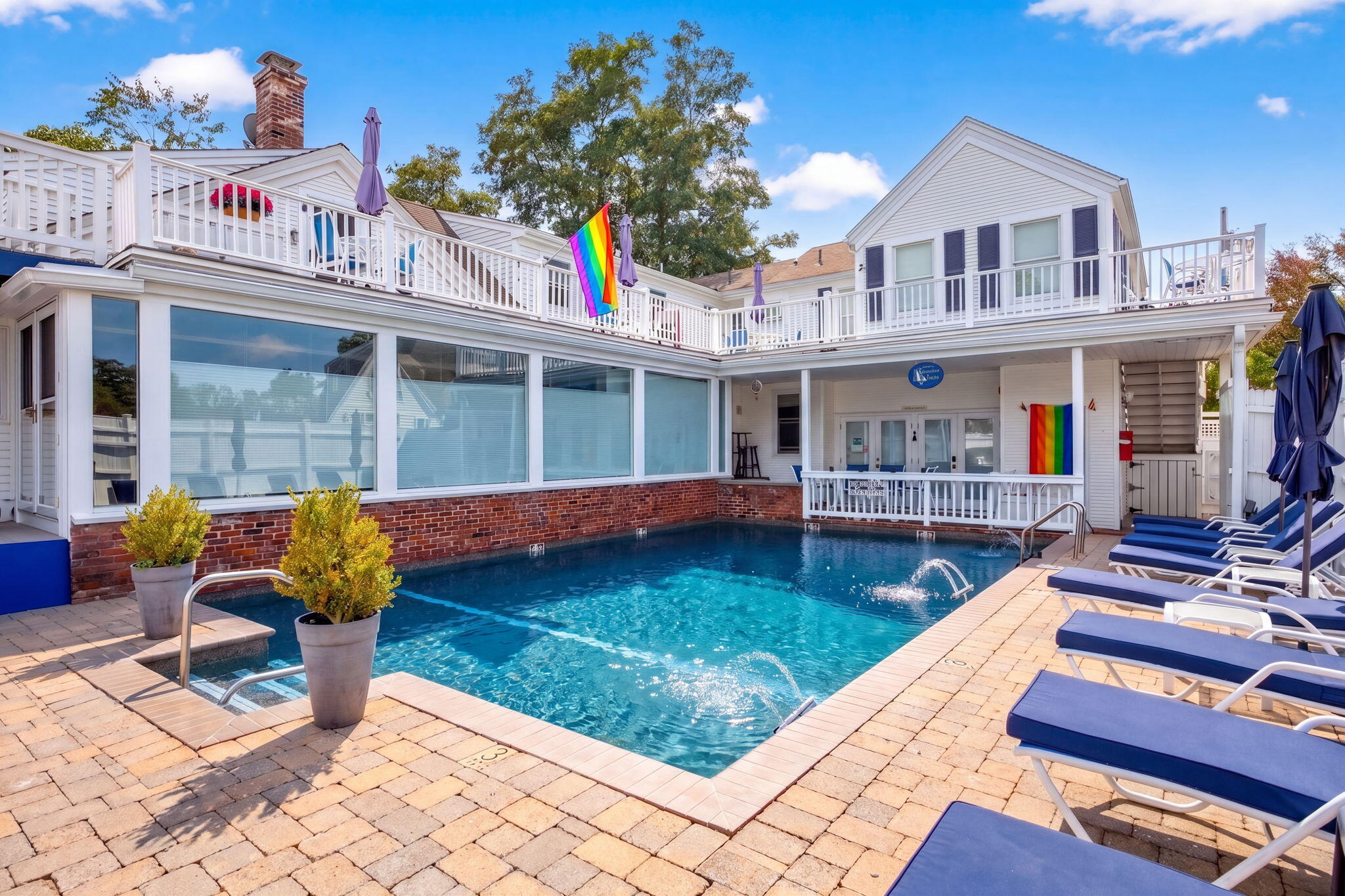 West End Living with a Pool, Hot Tub & Deeded Parking - 物件實景