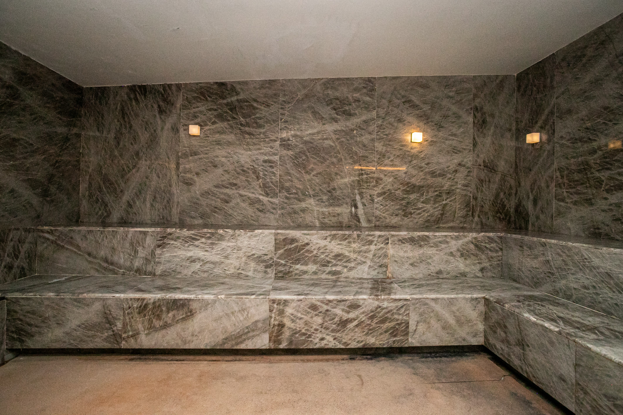  Apartment with gourmet balcony in condominium with full amenities - 物件實景