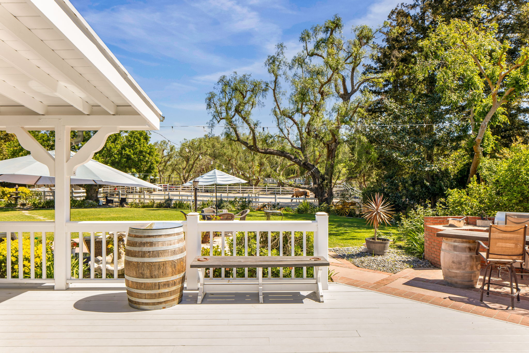  2390 Glenside Lane - 物件實景