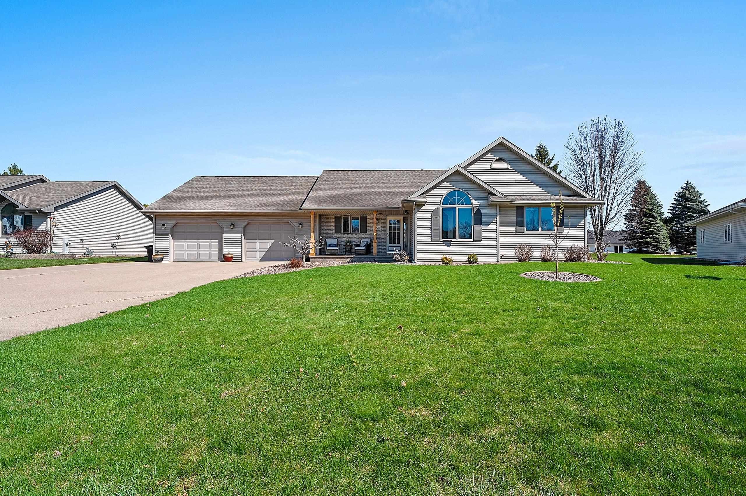 GREEN BAY, Wisconsin, 54313, United States, 4 Bedrooms Bedrooms, ,4 BathroomsBathrooms,Residential,For Sale,2048613