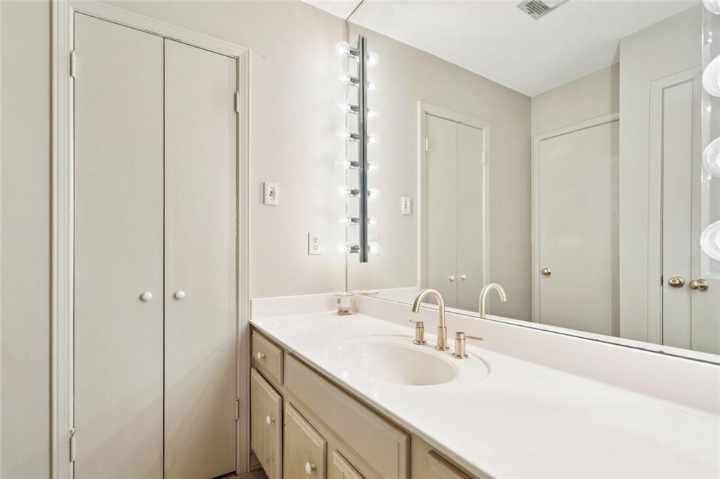 Covington, Louisiana, 70433, United States, 3 Bedrooms Bedrooms, ,3 BathroomsBathrooms,Residential,For Sale,1902659