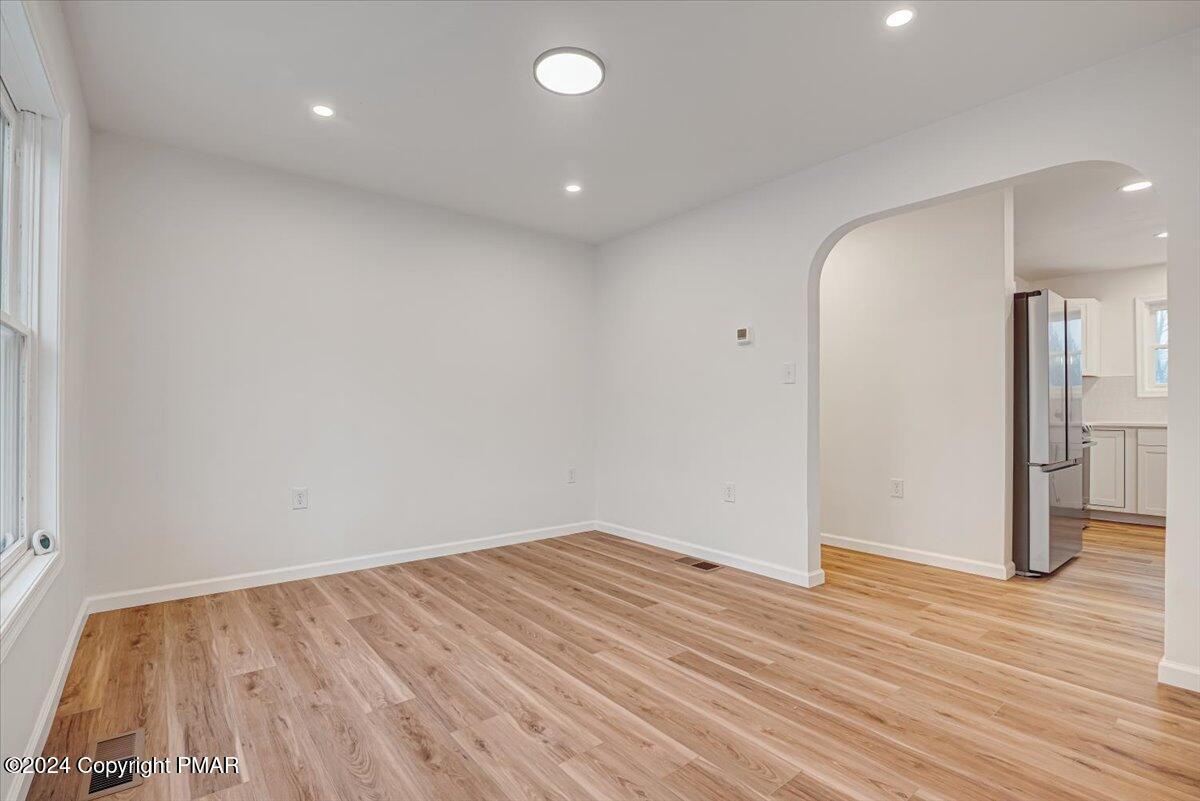 Stroudsburg, Pennsylvania, 18360, United States, 4 Bedrooms Bedrooms, ,3 BathroomsBathrooms,Residential,For Sale,1858259